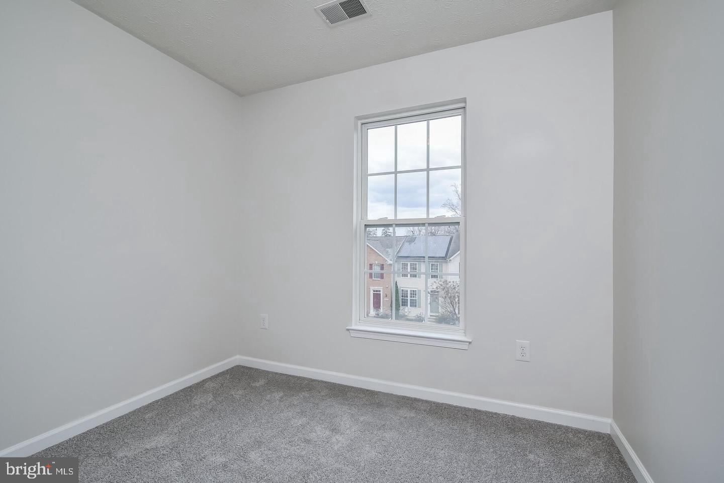 VILLAGES OF DORCHESTER - Residential Lease