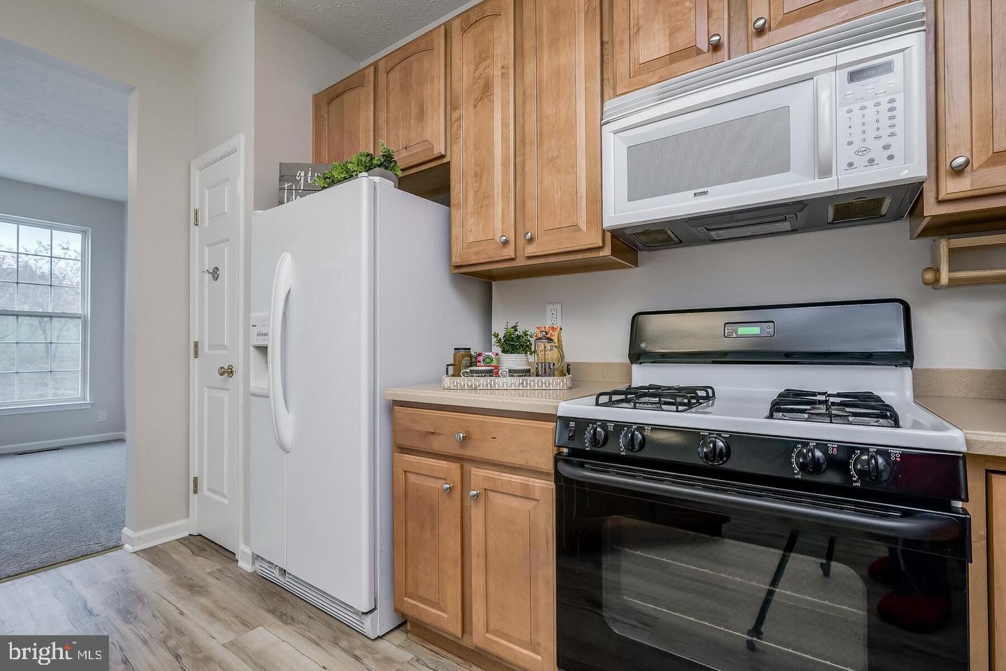 VILLAGES OF DORCHESTER - Residential Lease