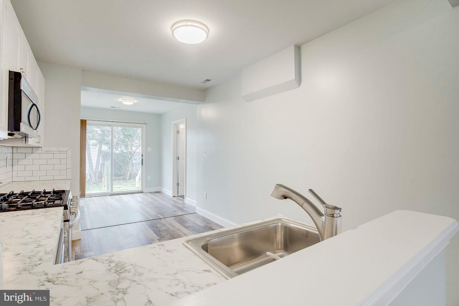 GRAY MANOR - Residential