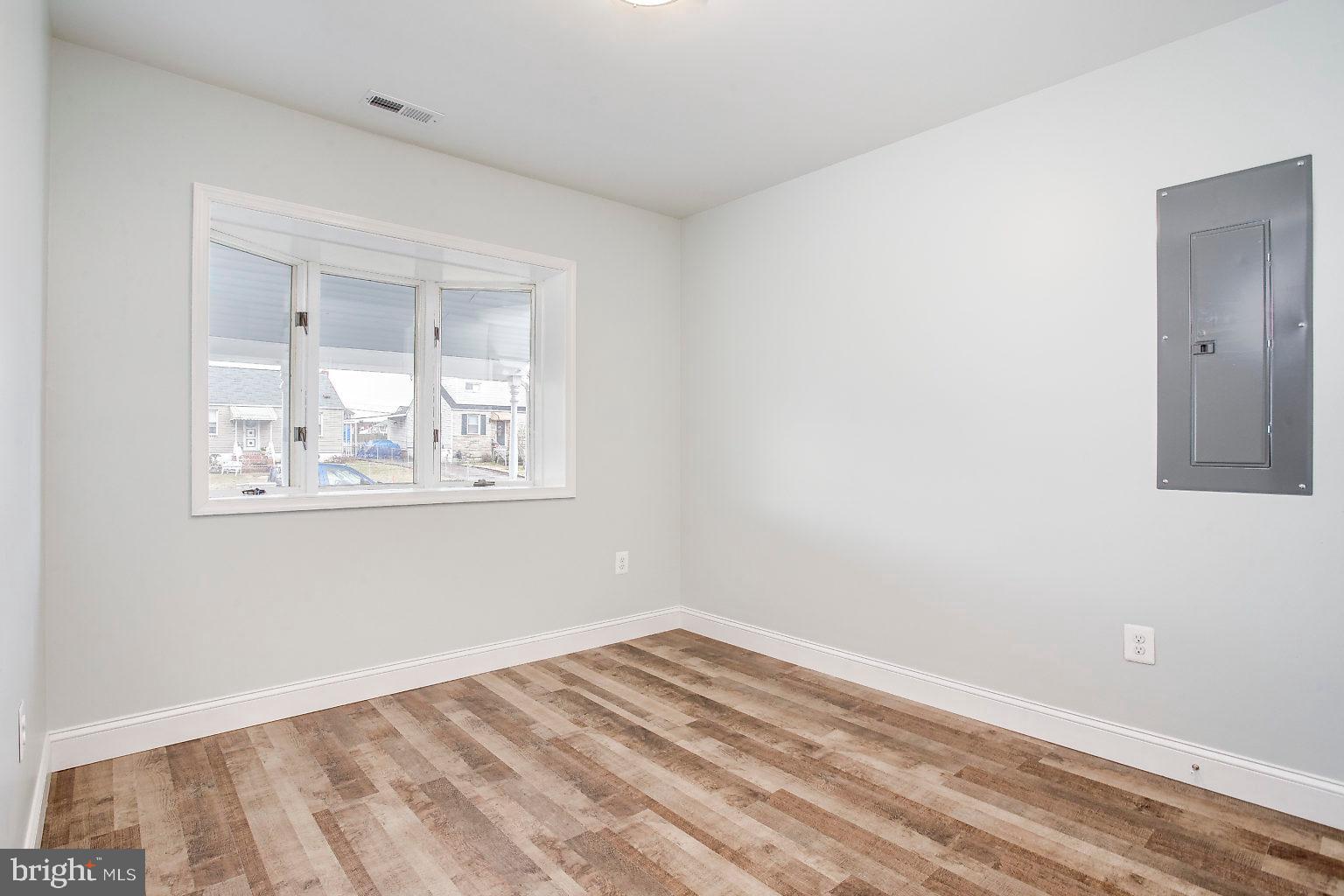 GRAY MANOR - Residential