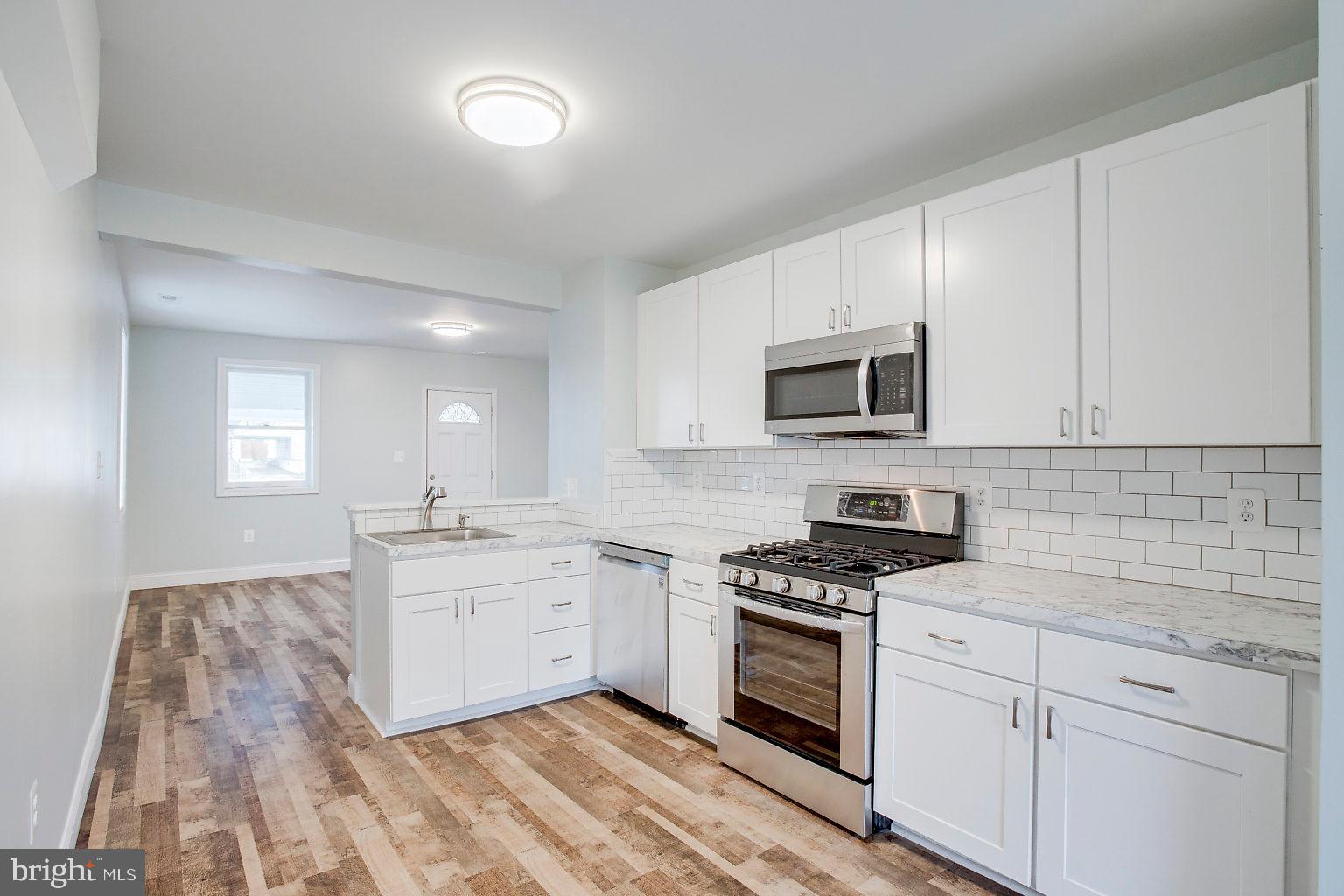 GRAY MANOR - Residential