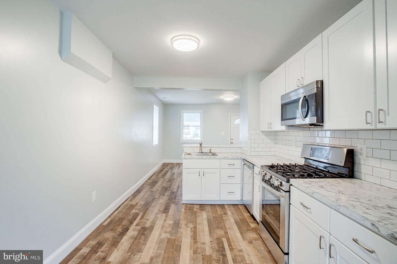 GRAY MANOR - Residential