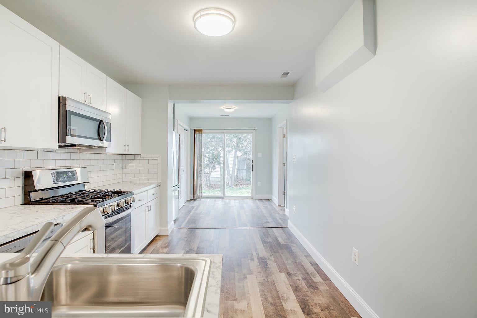 GRAY MANOR - Residential