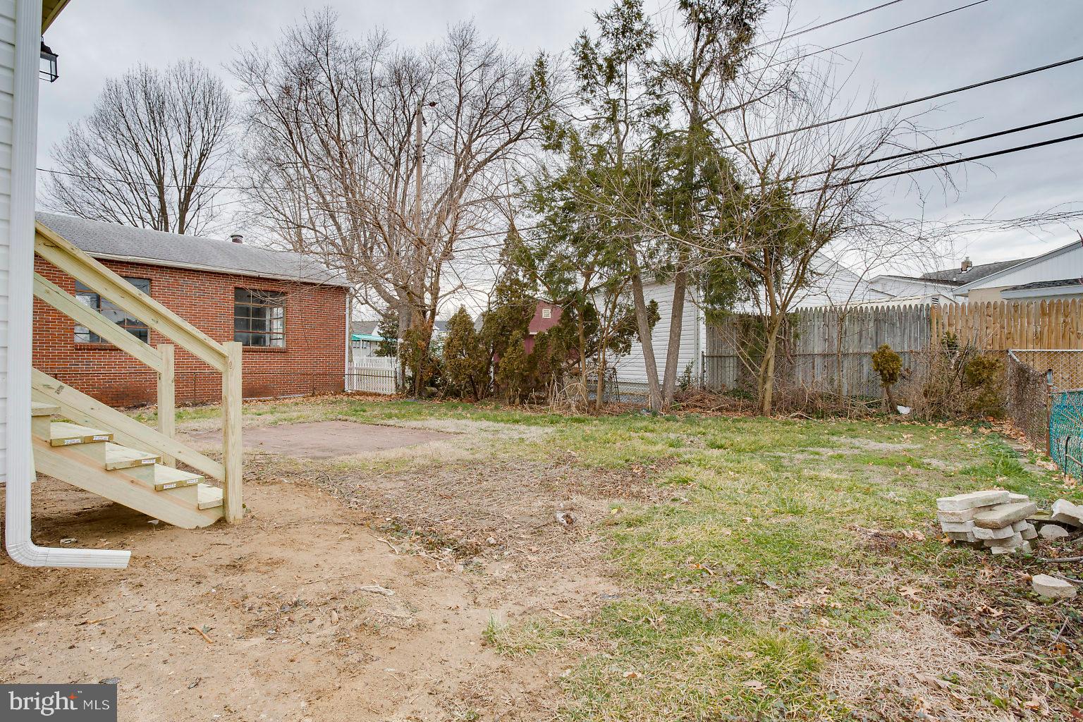 GRAY MANOR - Residential