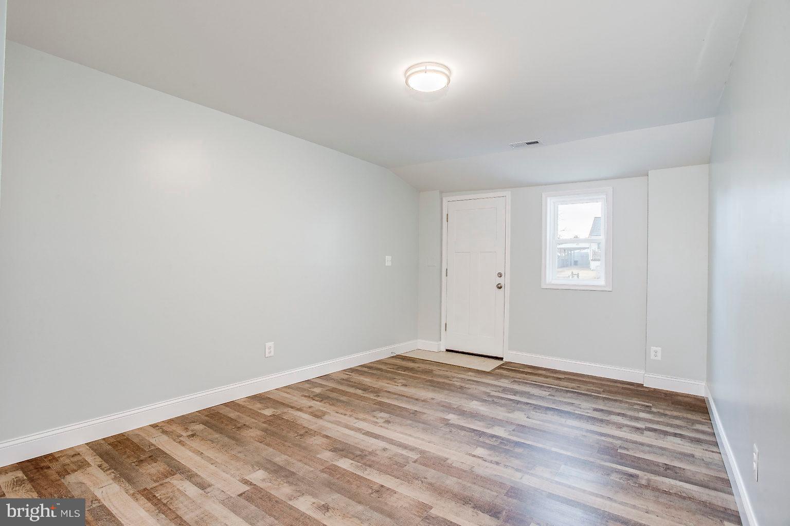 GRAY MANOR - Residential