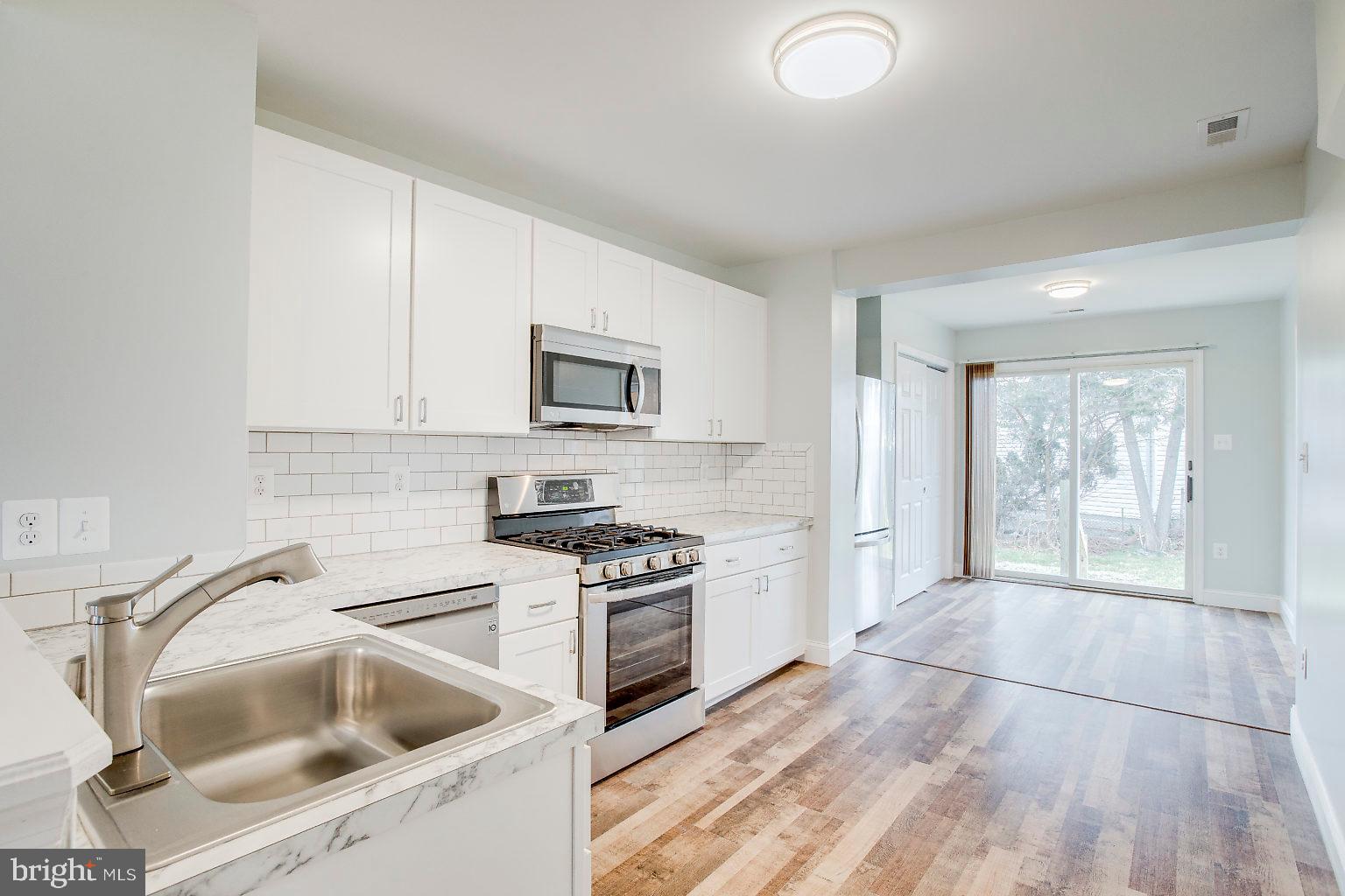 GRAY MANOR - Residential