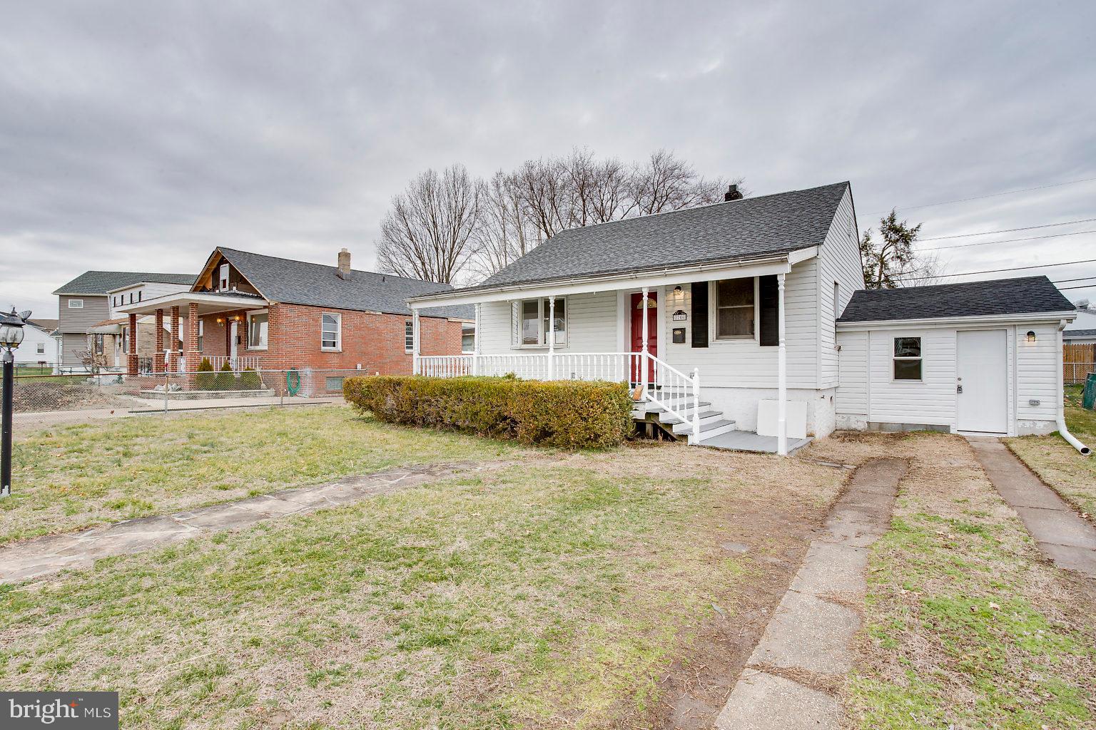 GRAY MANOR - Residential