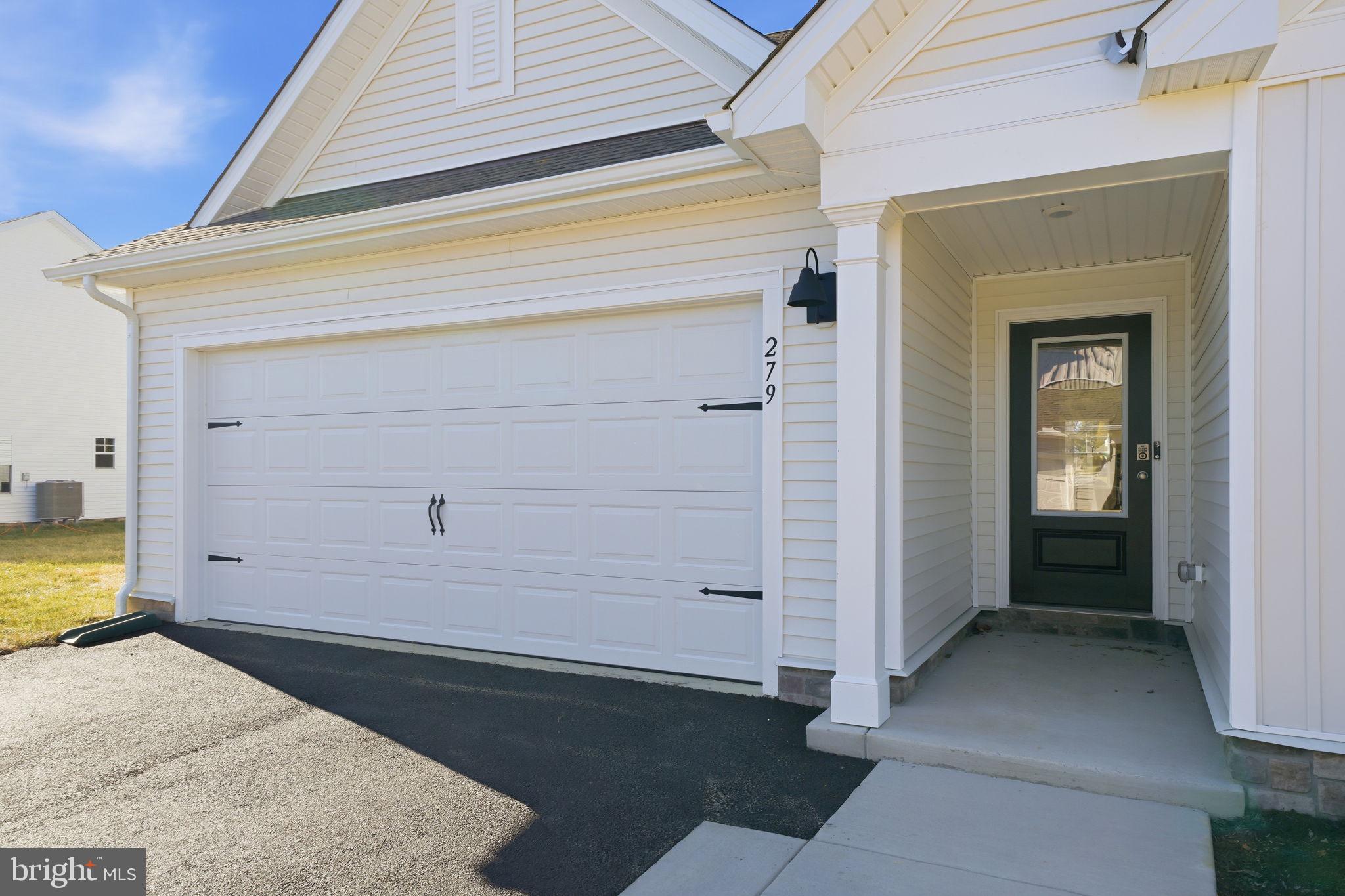 SPRING LAKES - Residential