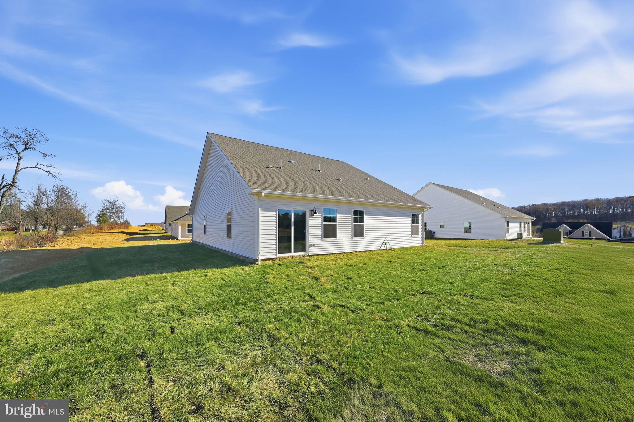 SPRING LAKES - Residential