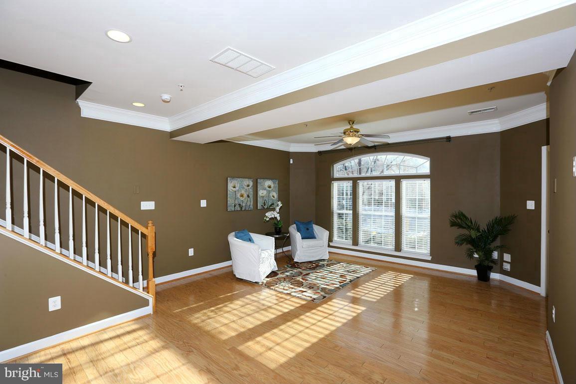 VILLAGES OF URBANA - Residential Lease