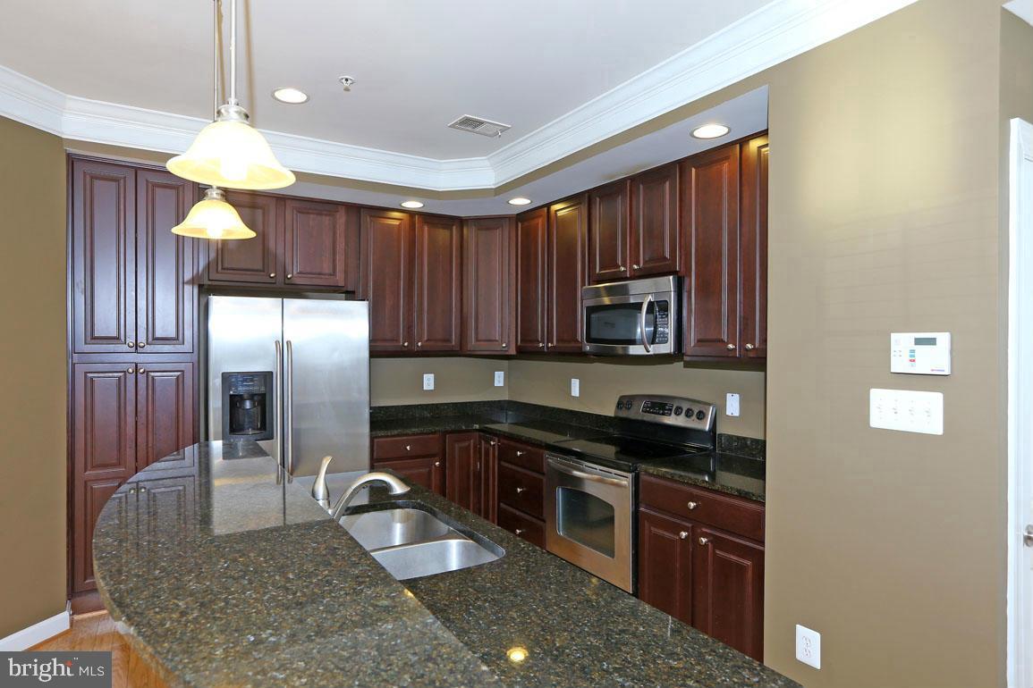 VILLAGES OF URBANA - Residential Lease