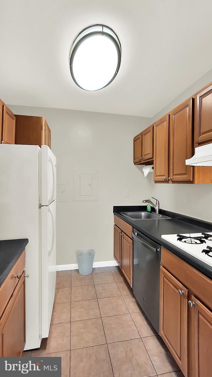 GROSVENOR PARK - Residential Lease