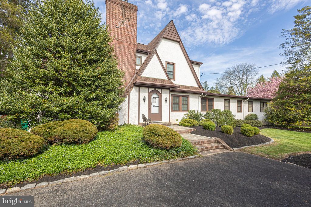 Photo of 1802 Yardley Morrisville Road, YARDLEY, PA 19067 (MLS # PABU2097802)