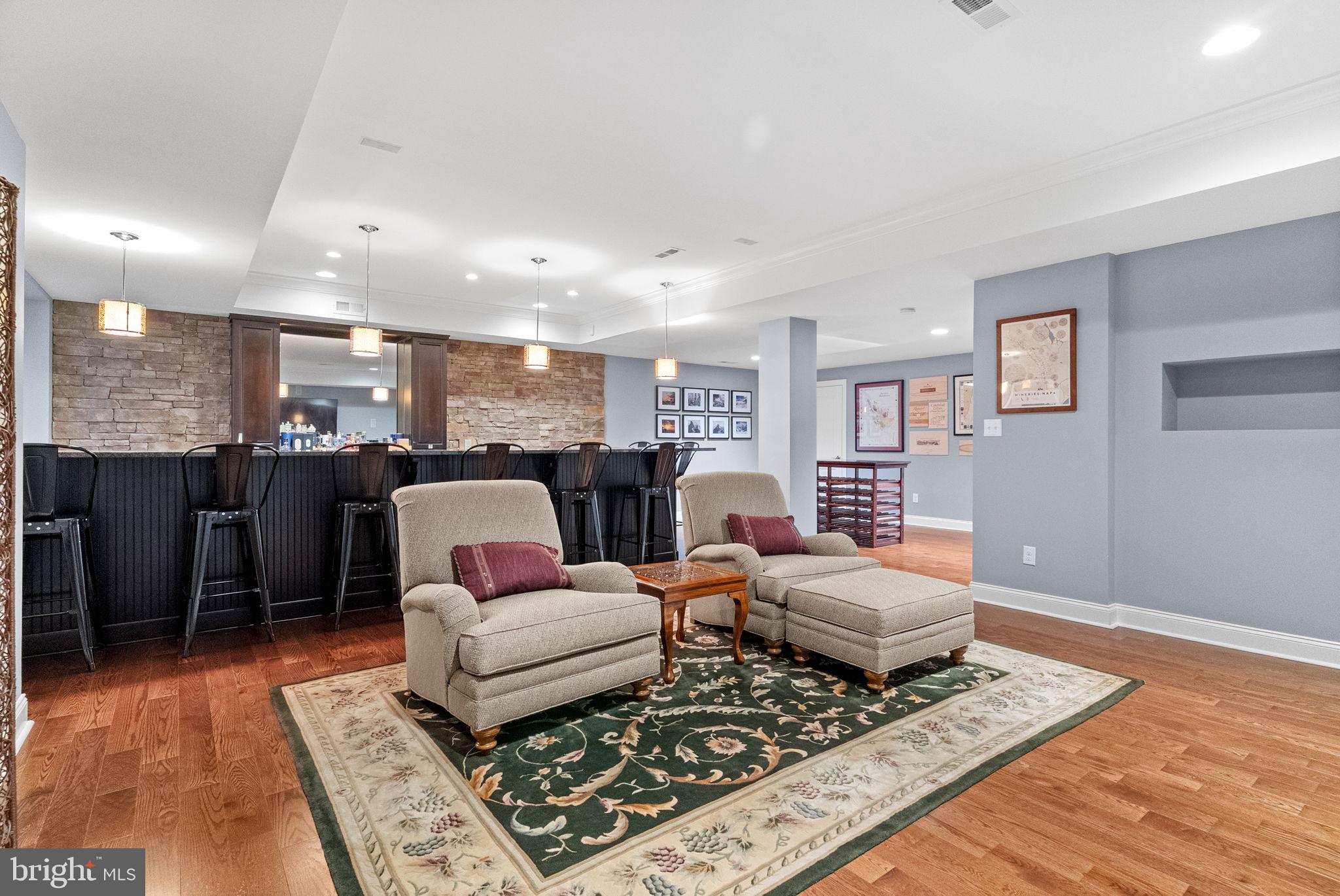 NEWTOWN WALK - Residential