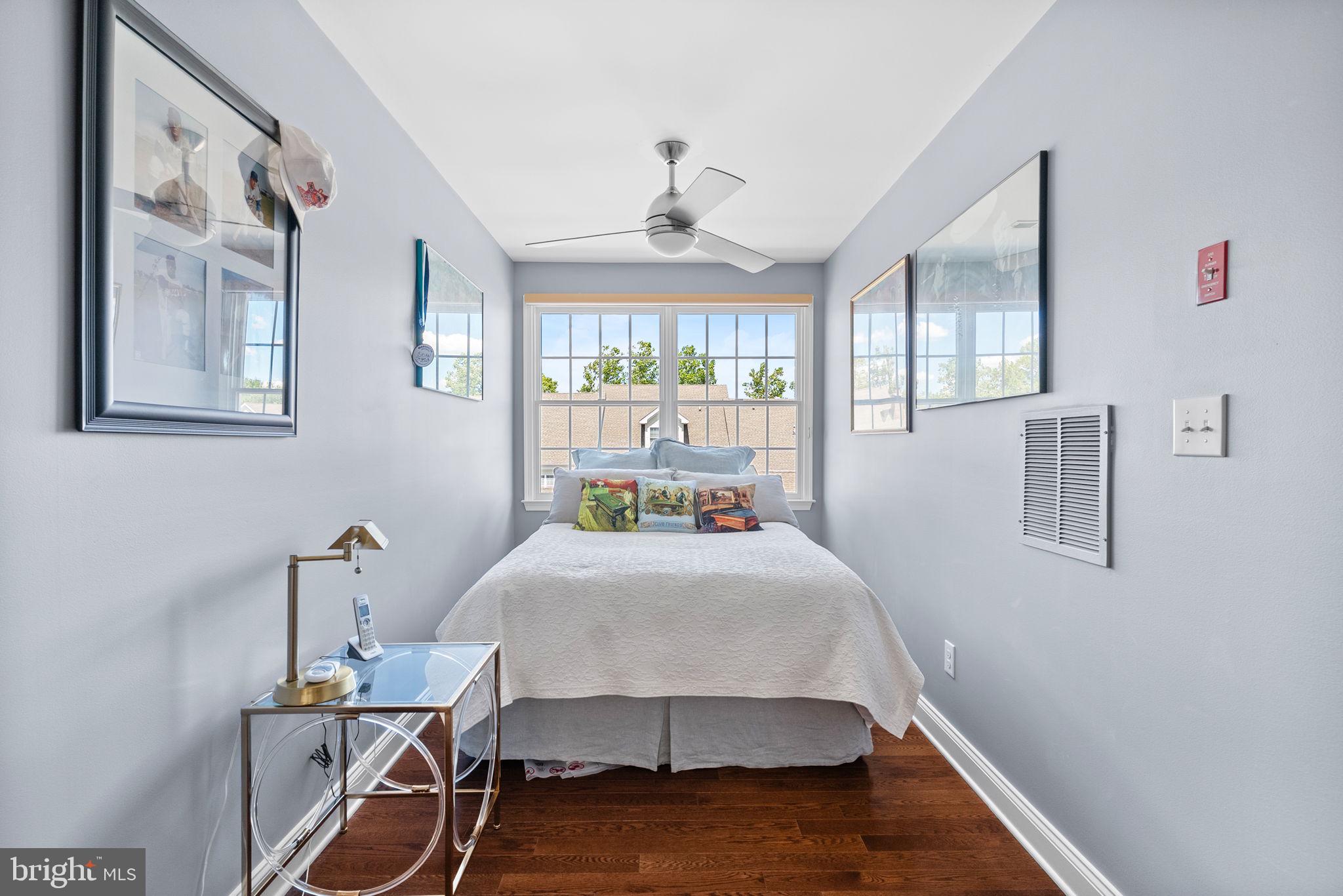 NEWTOWN WALK - Residential