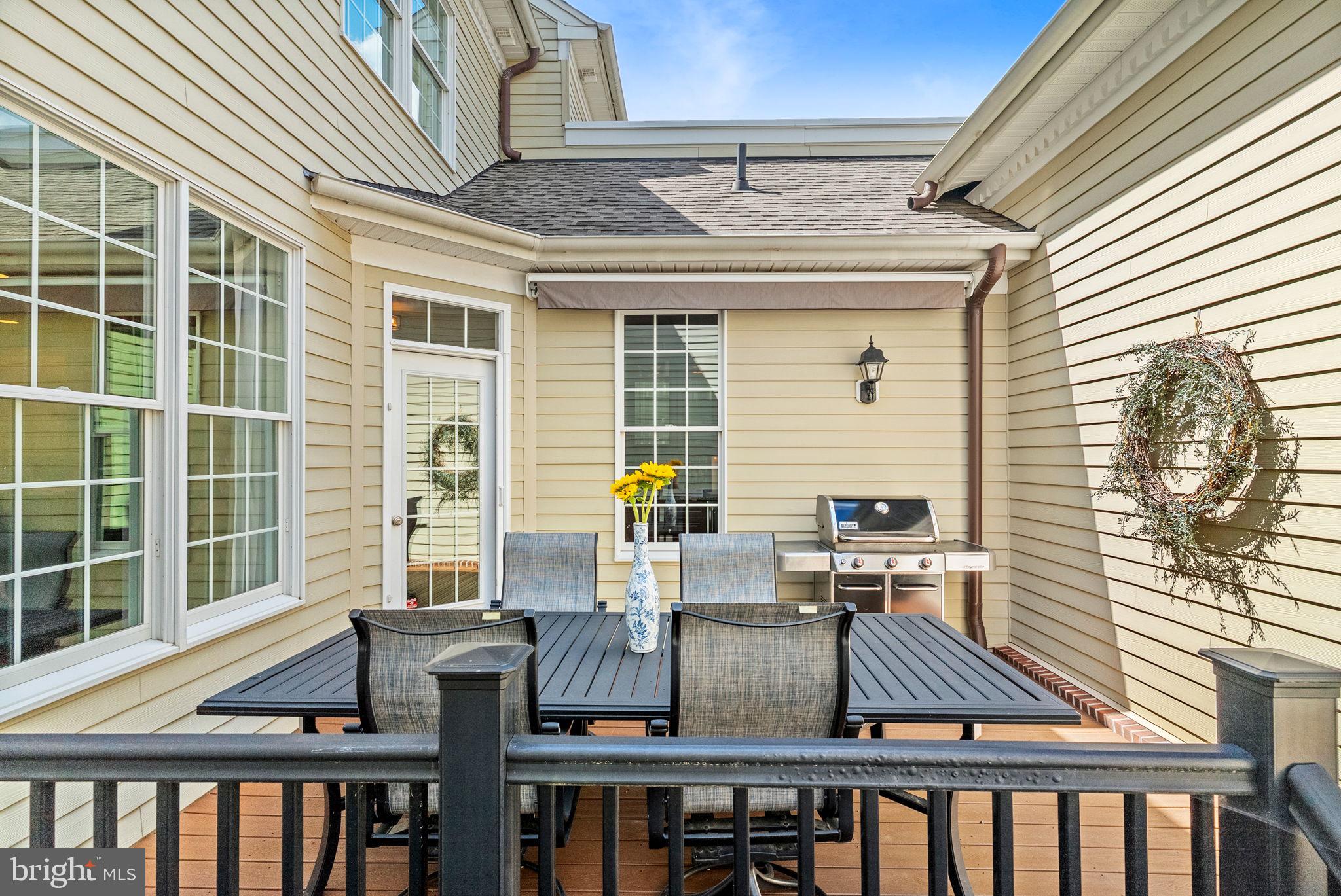 NEWTOWN WALK - Residential