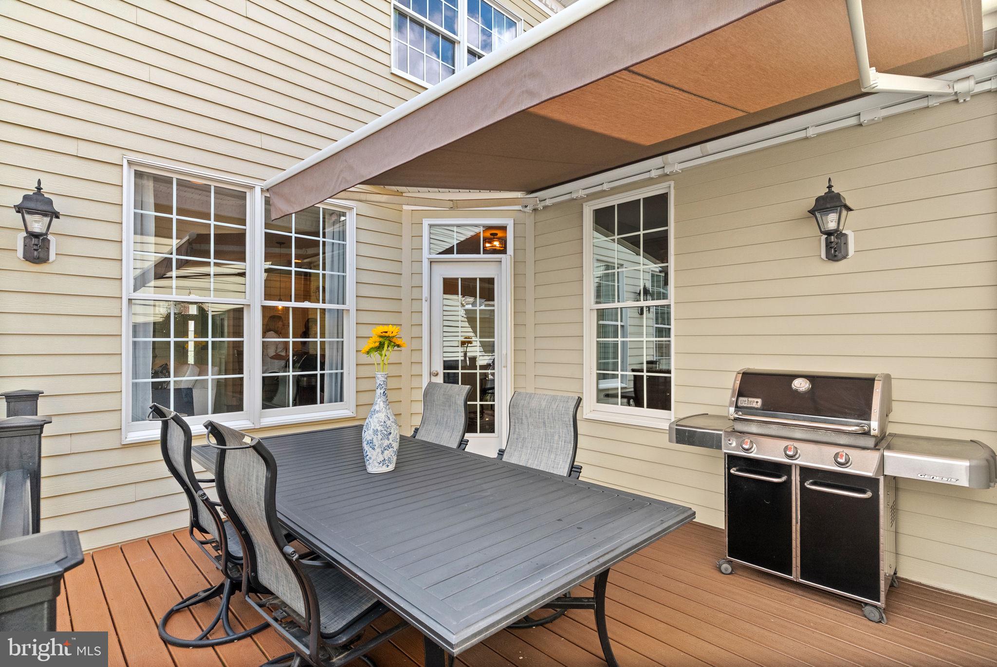 NEWTOWN WALK - Residential