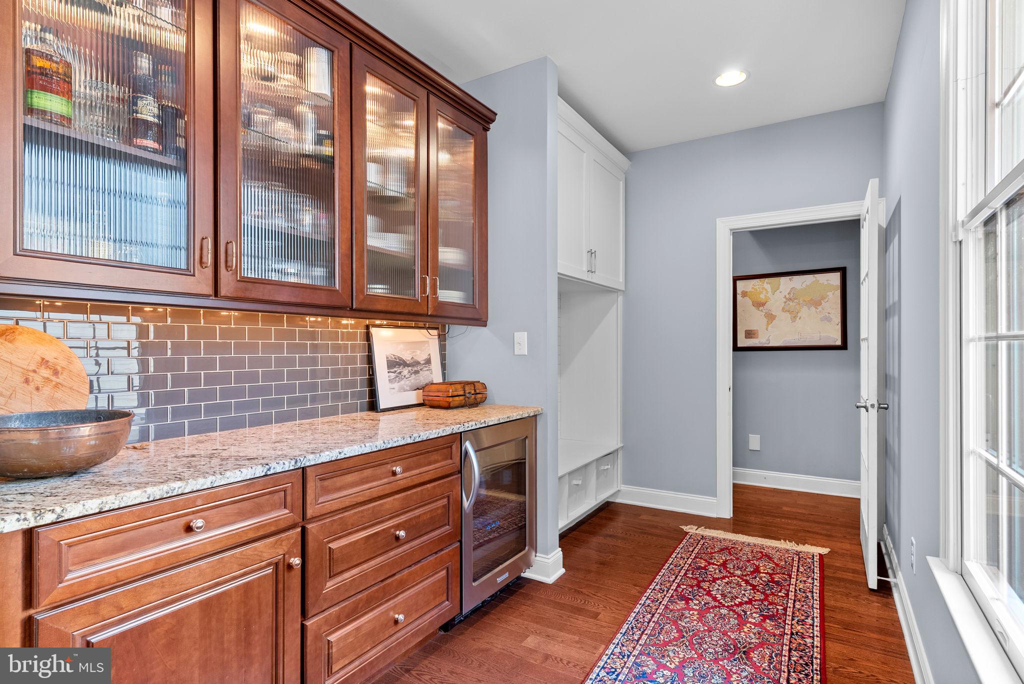 NEWTOWN WALK - Residential