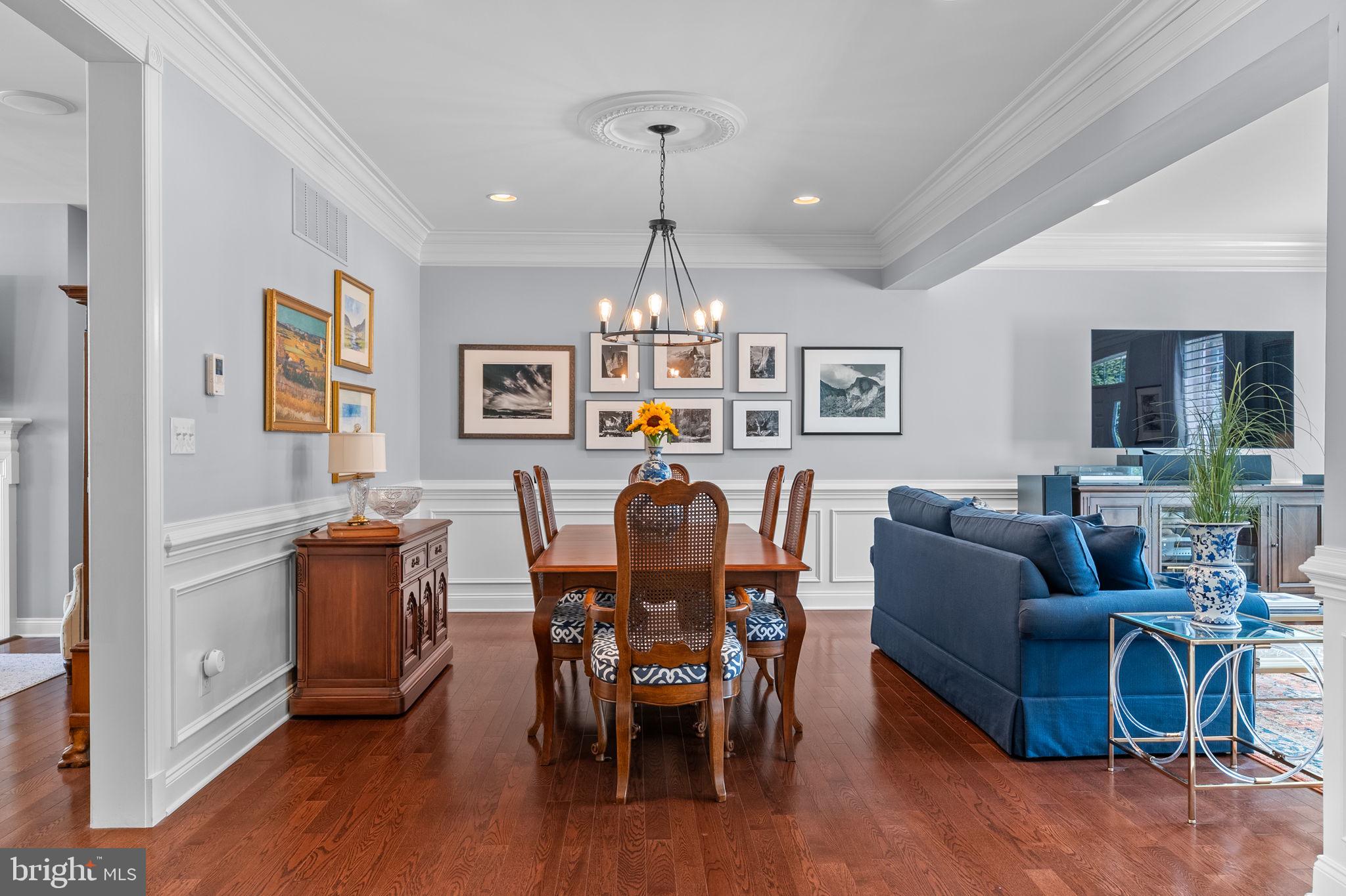 NEWTOWN WALK - Residential