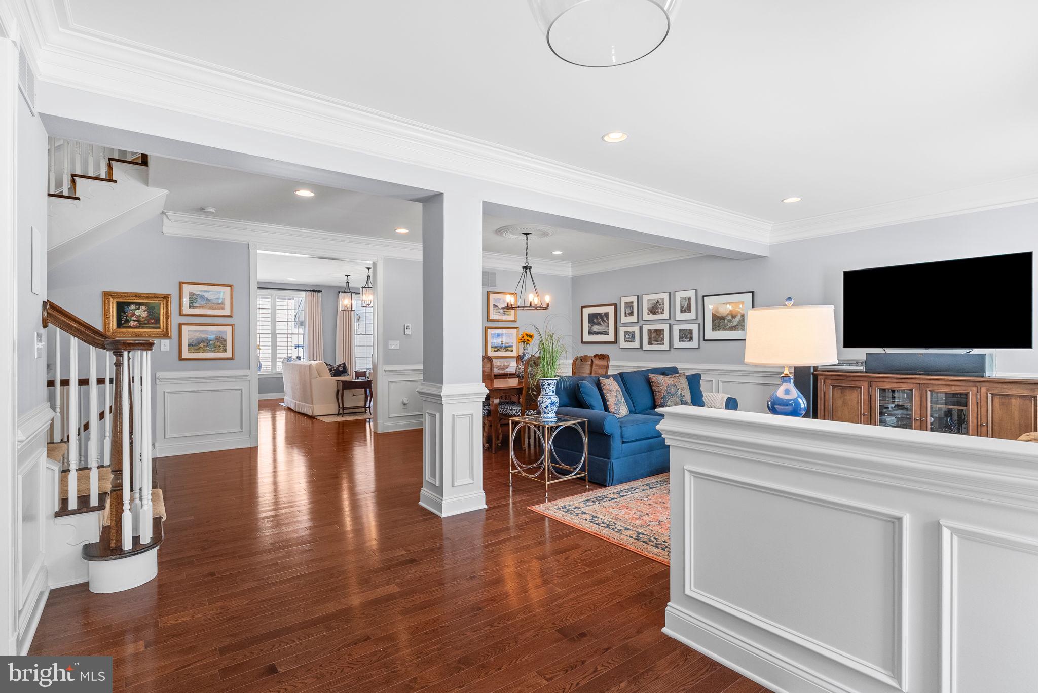 NEWTOWN WALK - Residential