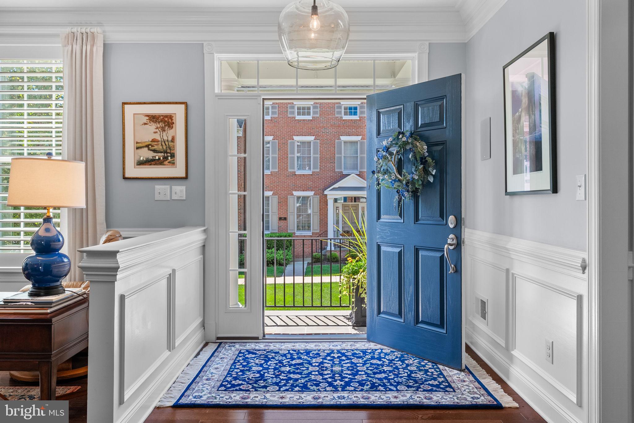 NEWTOWN WALK - Residential