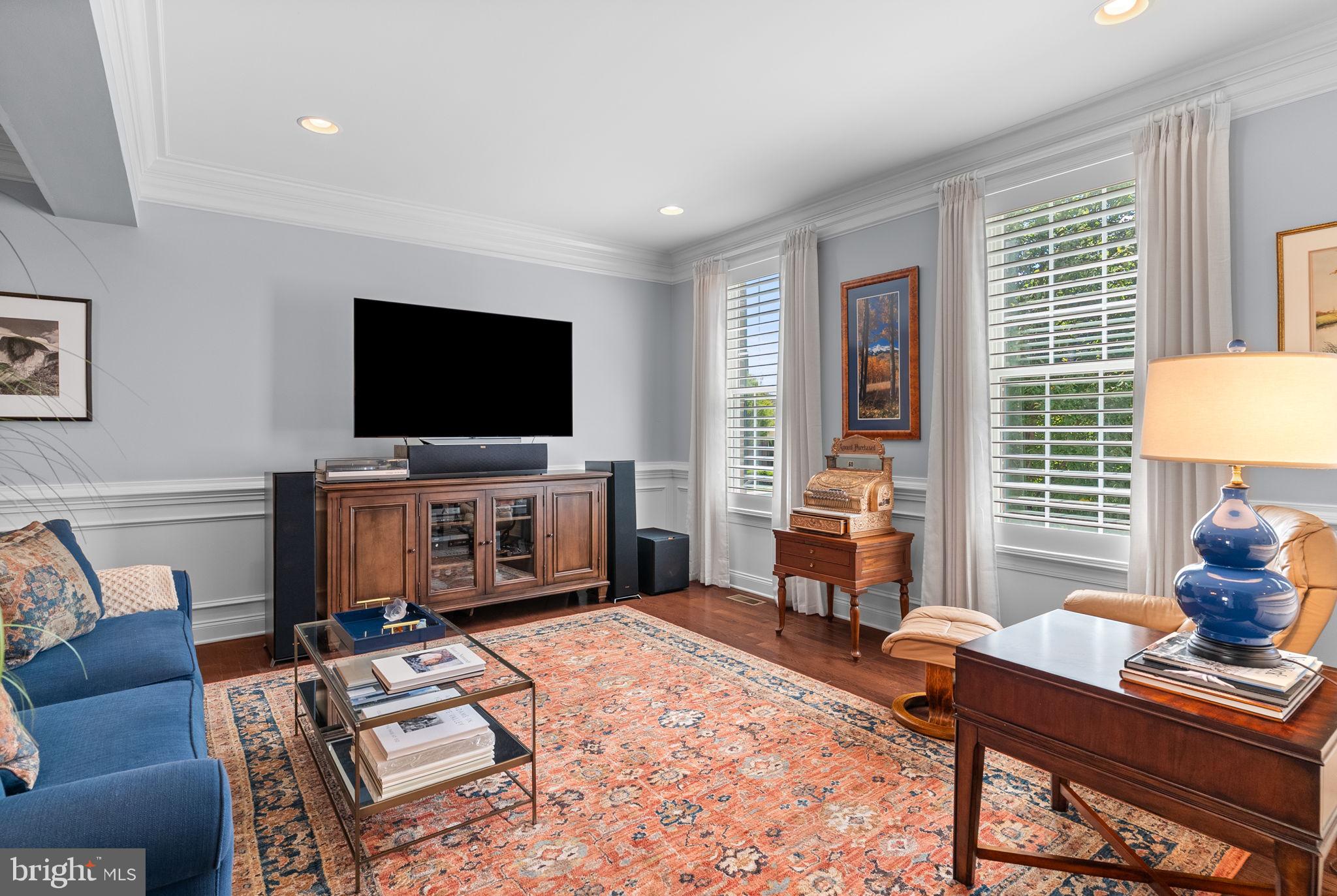 NEWTOWN WALK - Residential