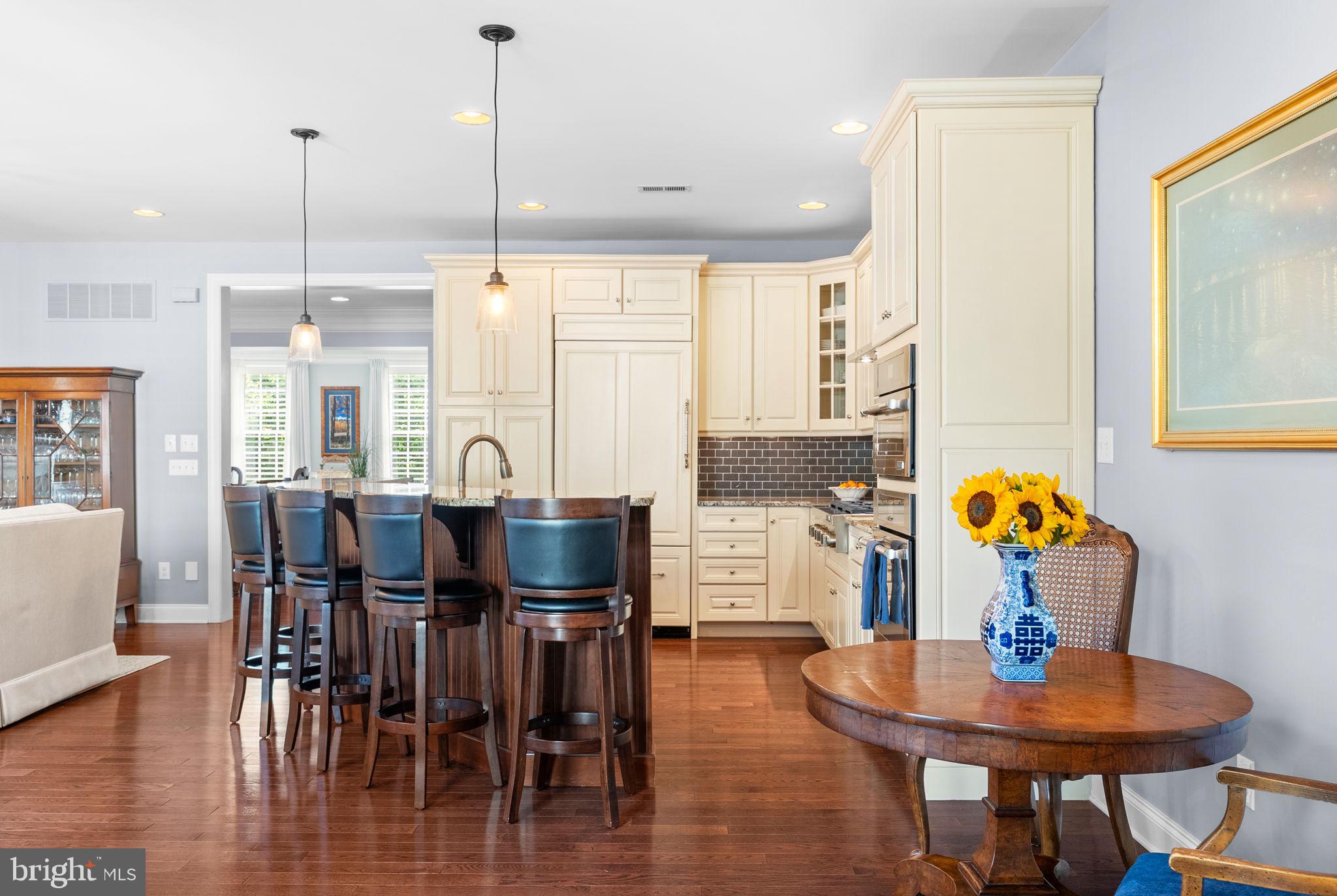 NEWTOWN WALK - Residential