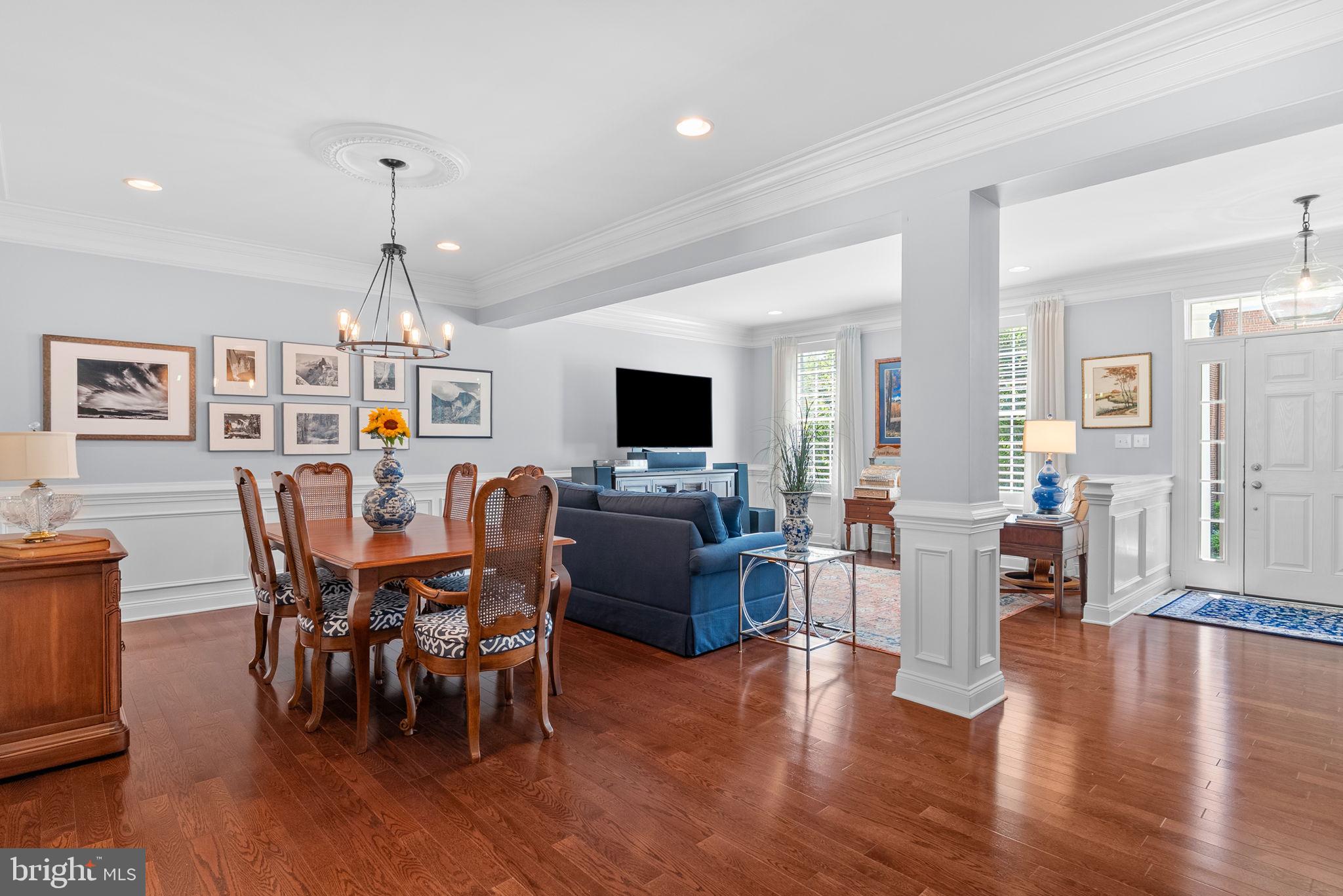 NEWTOWN WALK - Residential