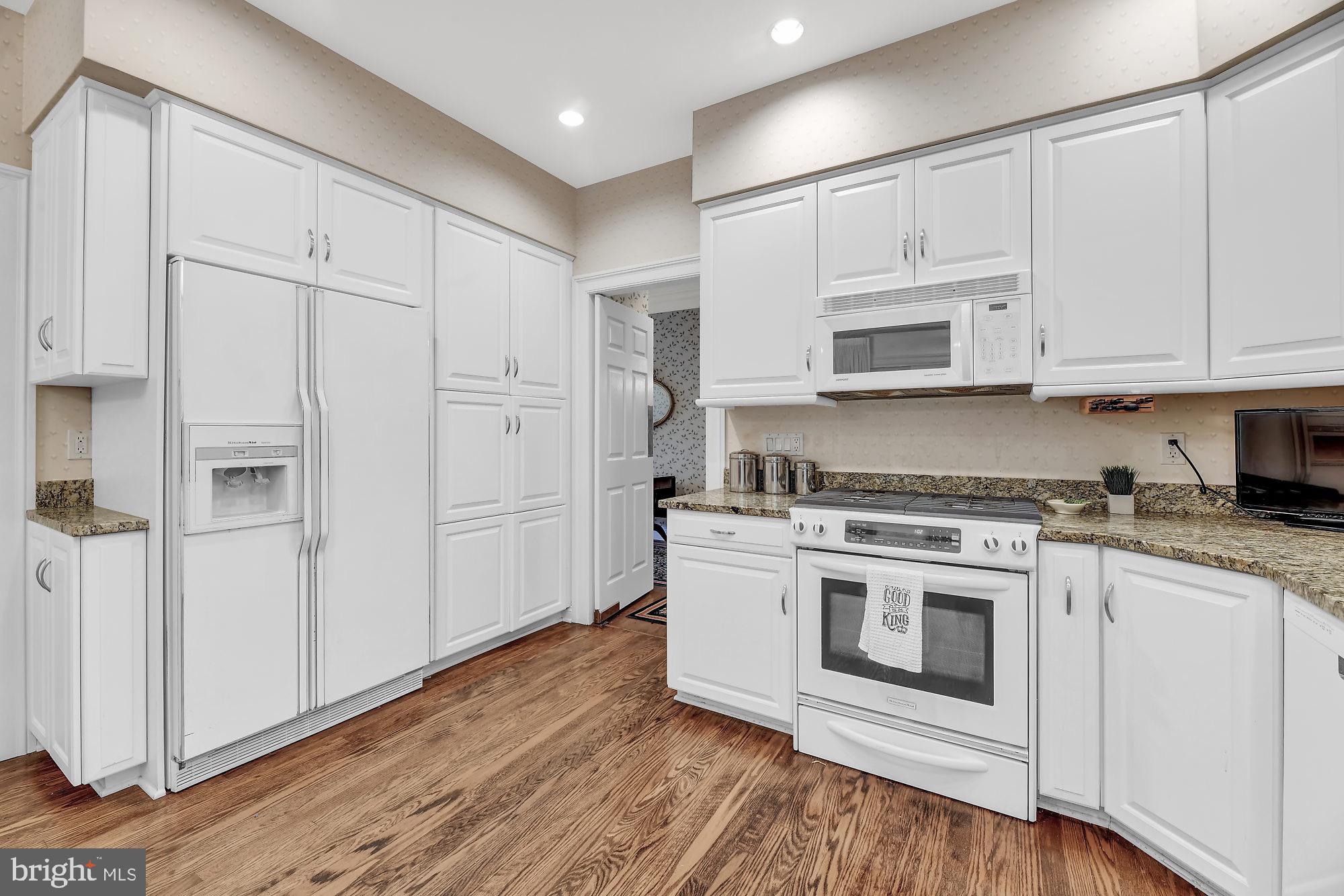 LUTHERVILLE - Residential