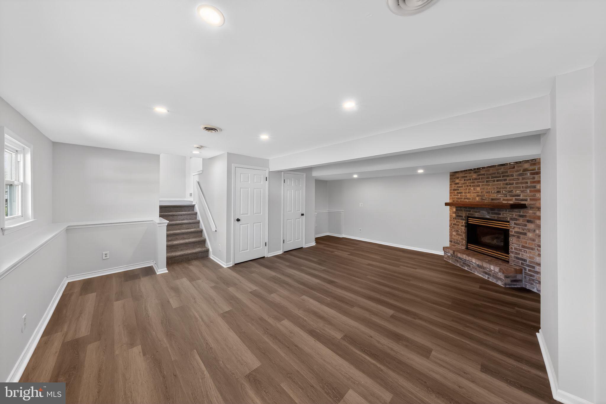 COUNTRY CREEK - Residential