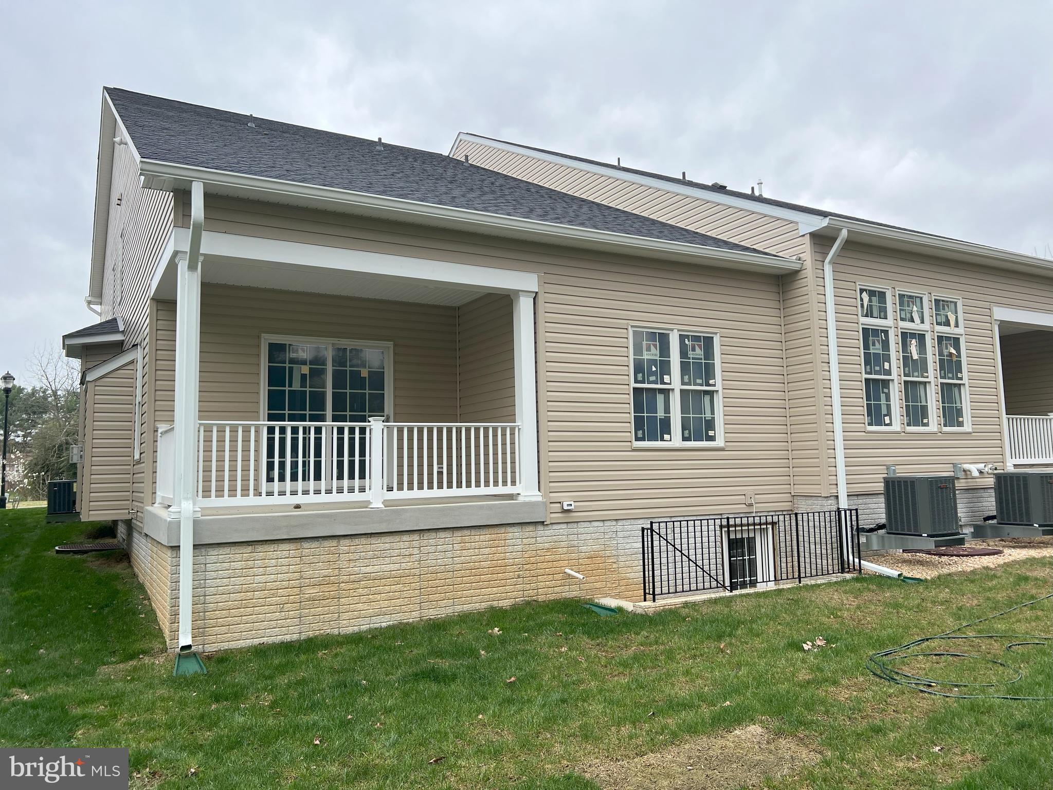 1712 BOTANICAL COURT 22