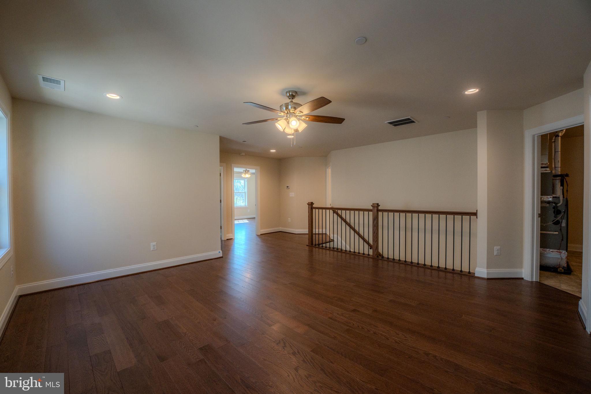 DOROLY GARDENS - Residential