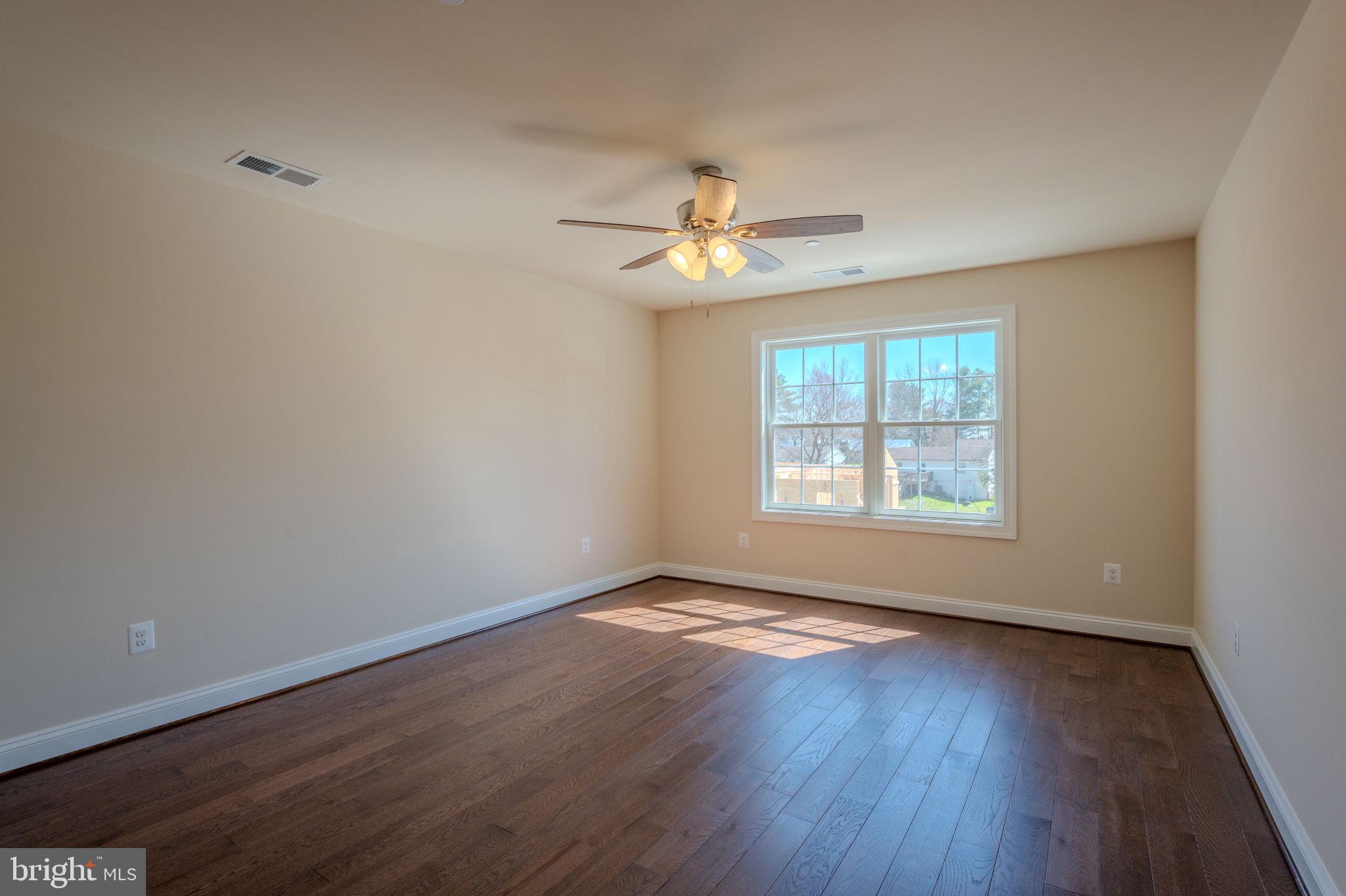 DOROLY GARDENS - Residential