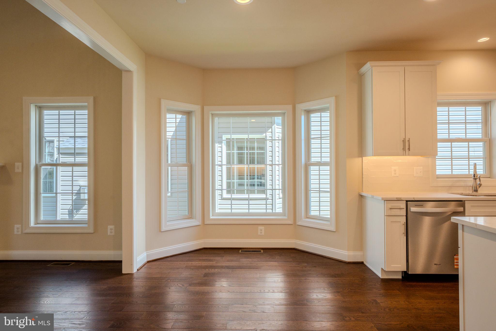 DOROLY GARDENS - Residential