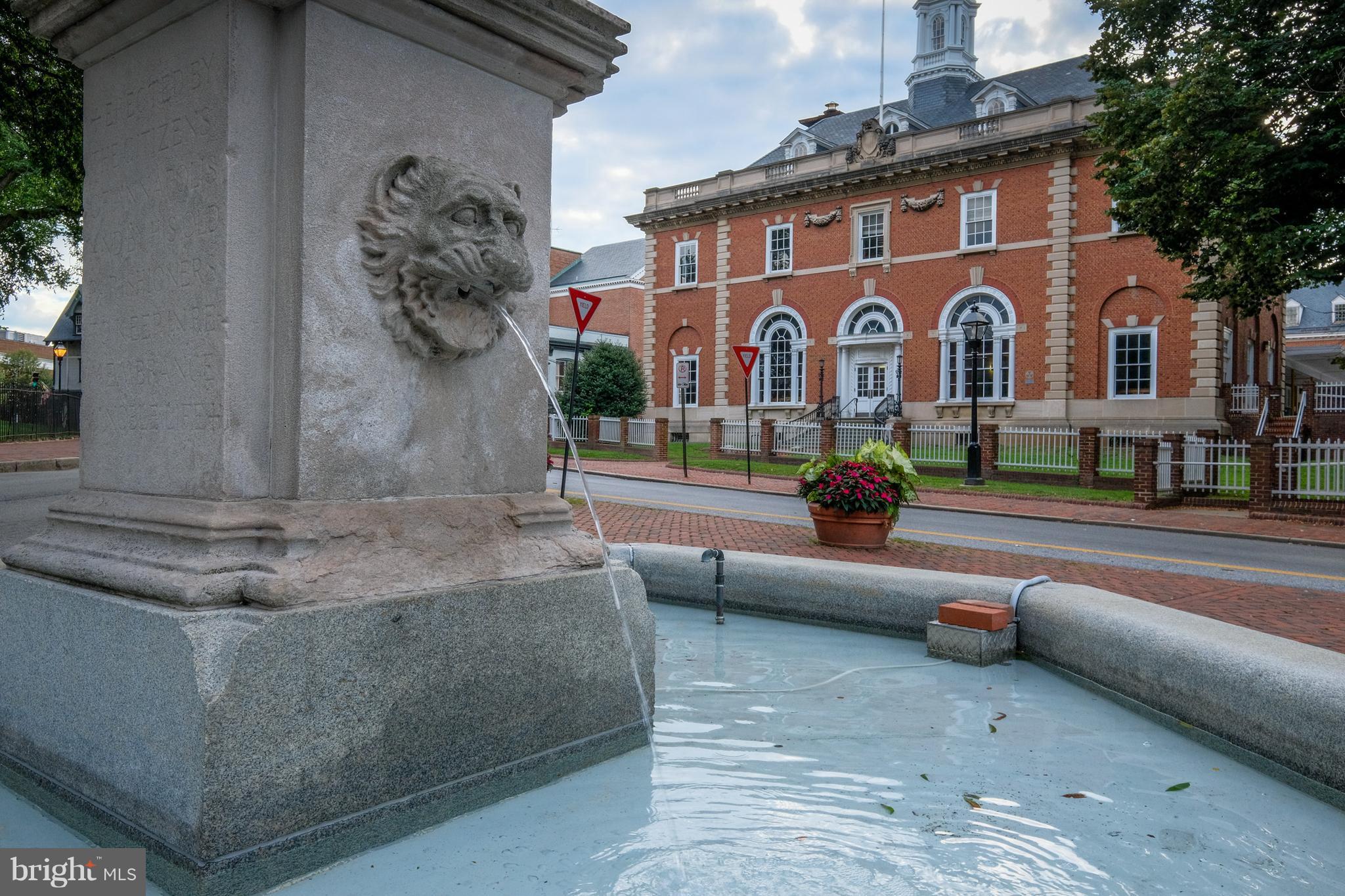 HISTORIC DISTRICT - Residential Lease