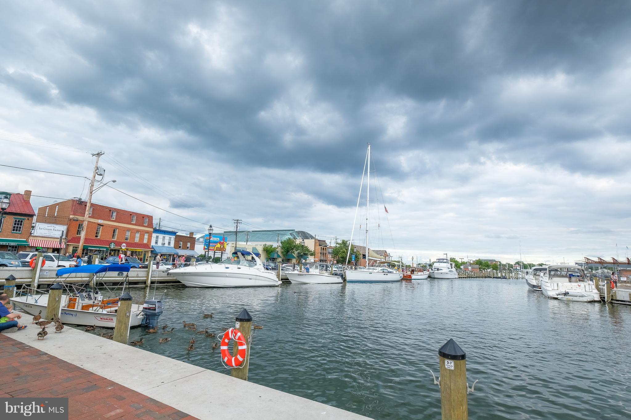 HISTORIC DISTRICT - Residential Lease