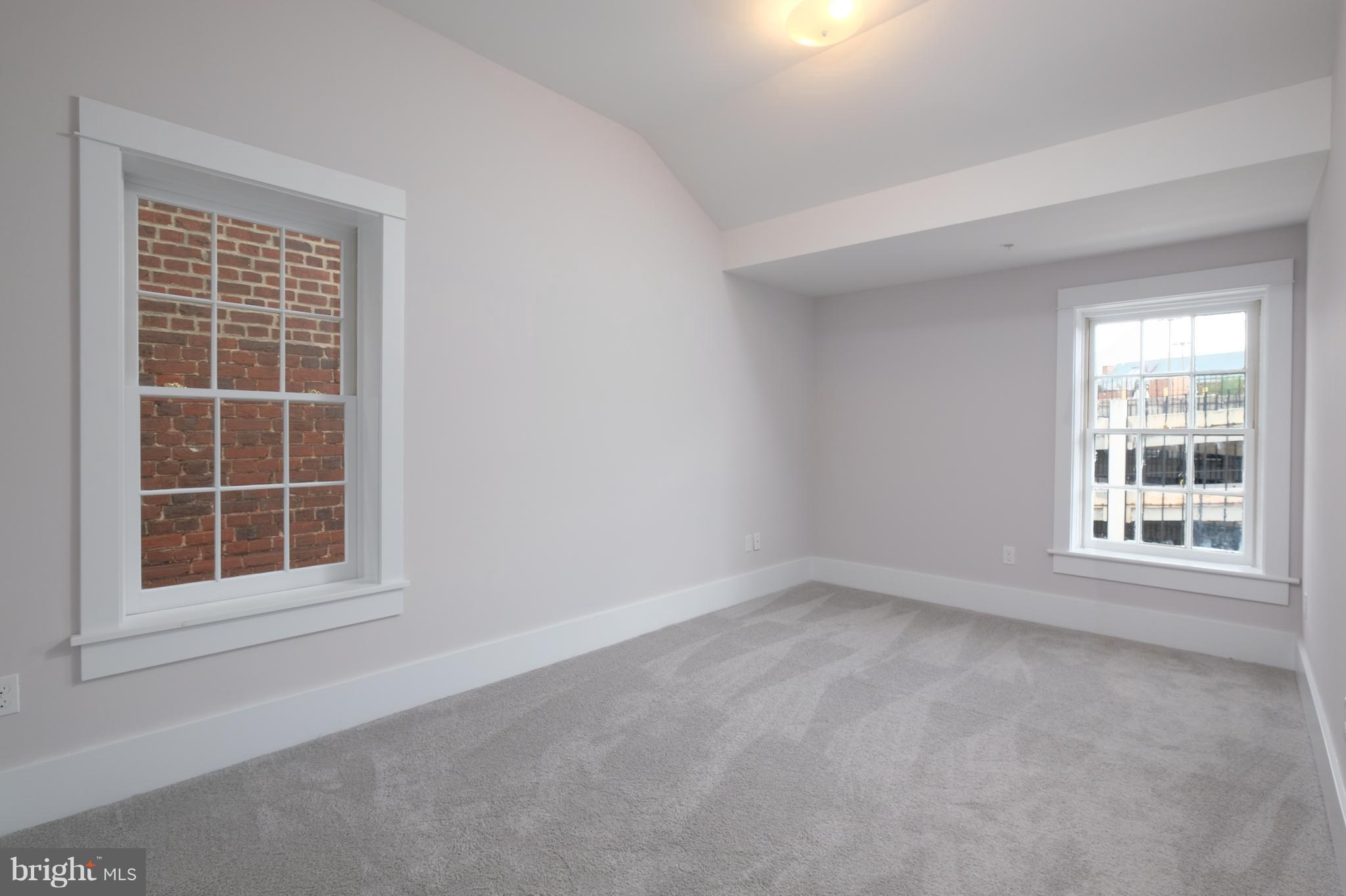 HISTORIC DISTRICT - Residential Lease