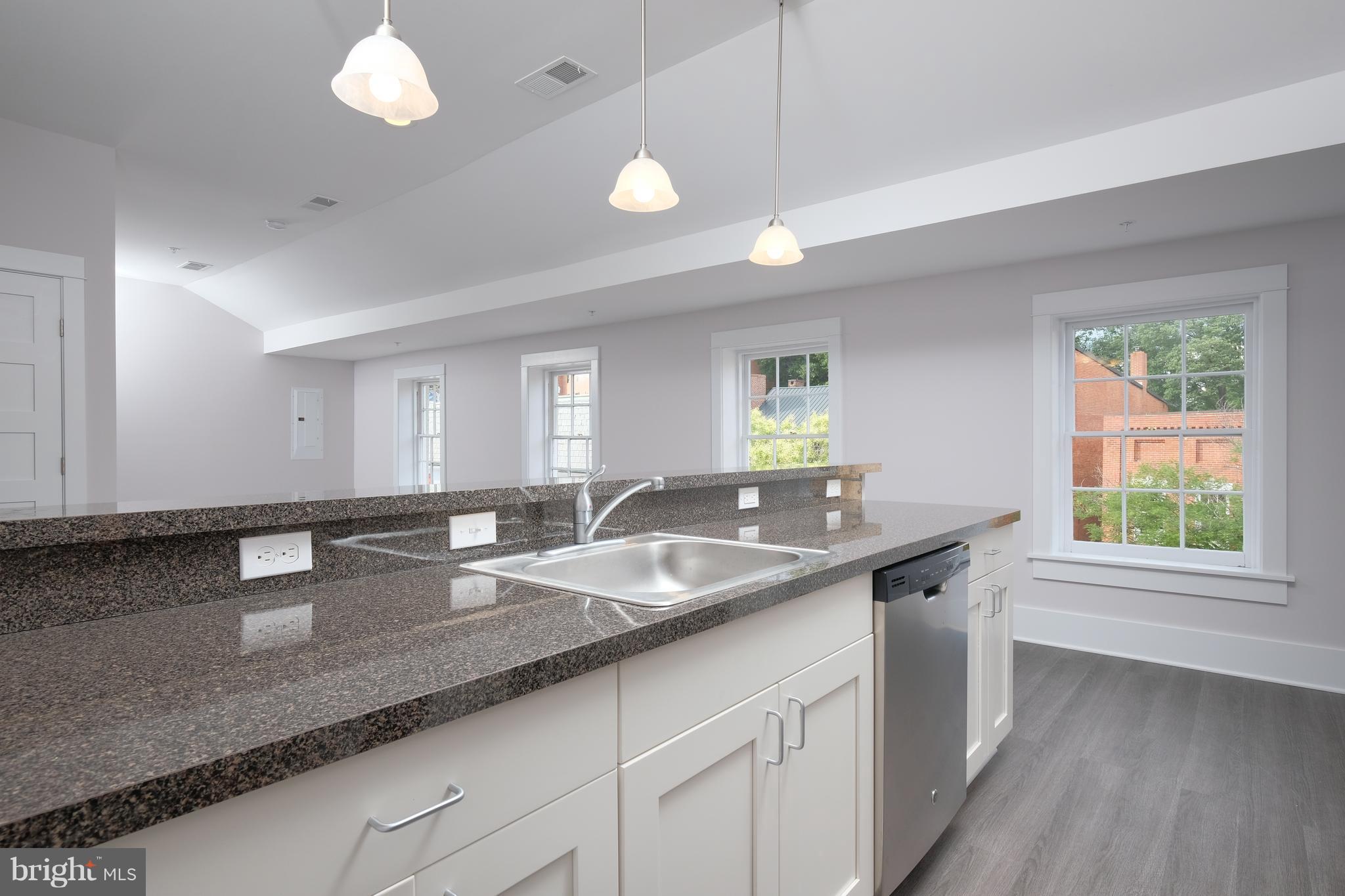 HISTORIC DISTRICT - Residential Lease