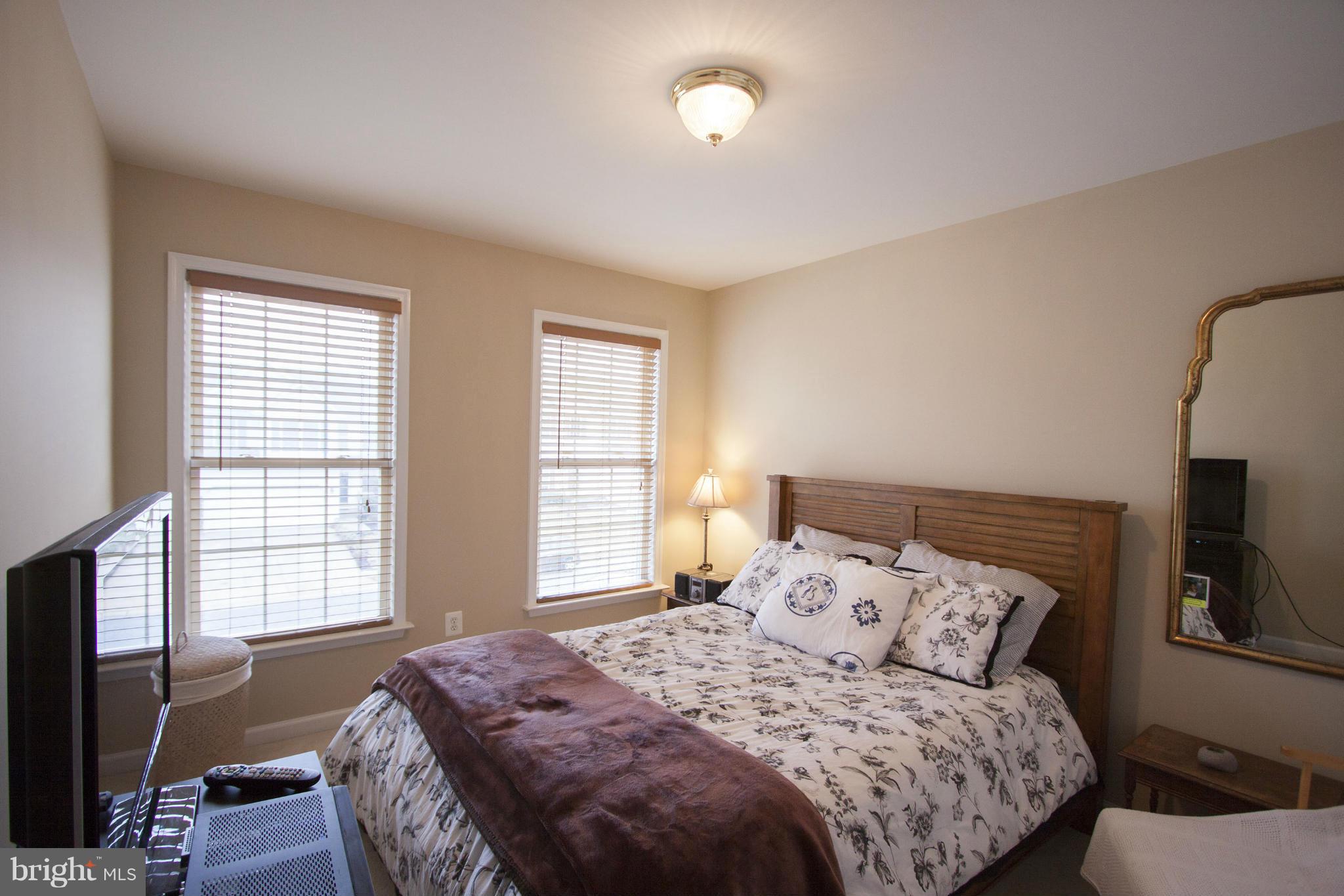 SEVEN TRAILS - Residential