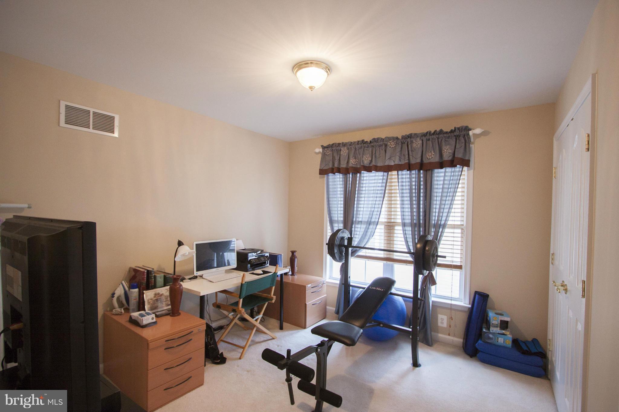 SEVEN TRAILS - Residential