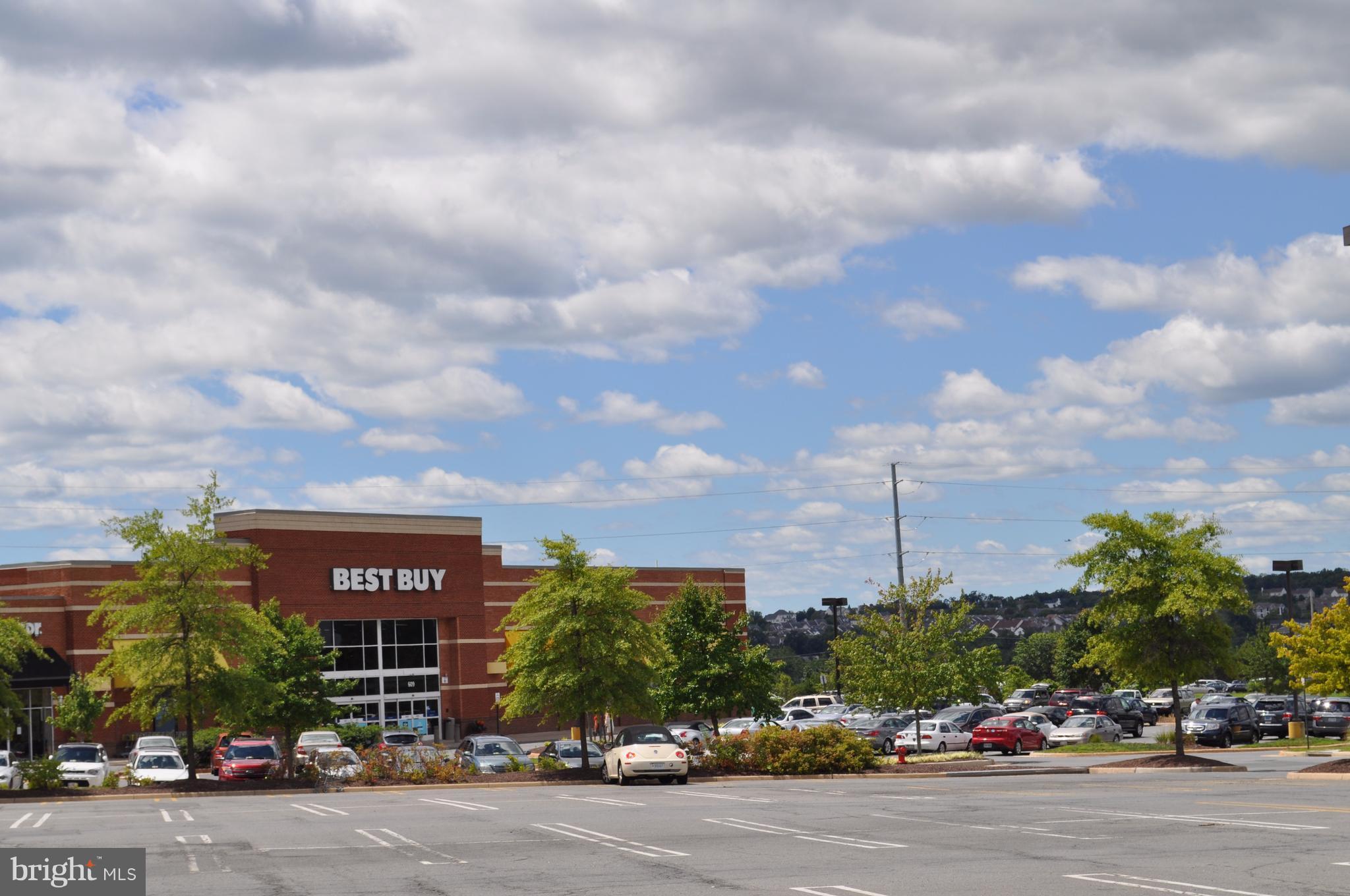 POTOMAC STATION - Residential Lease