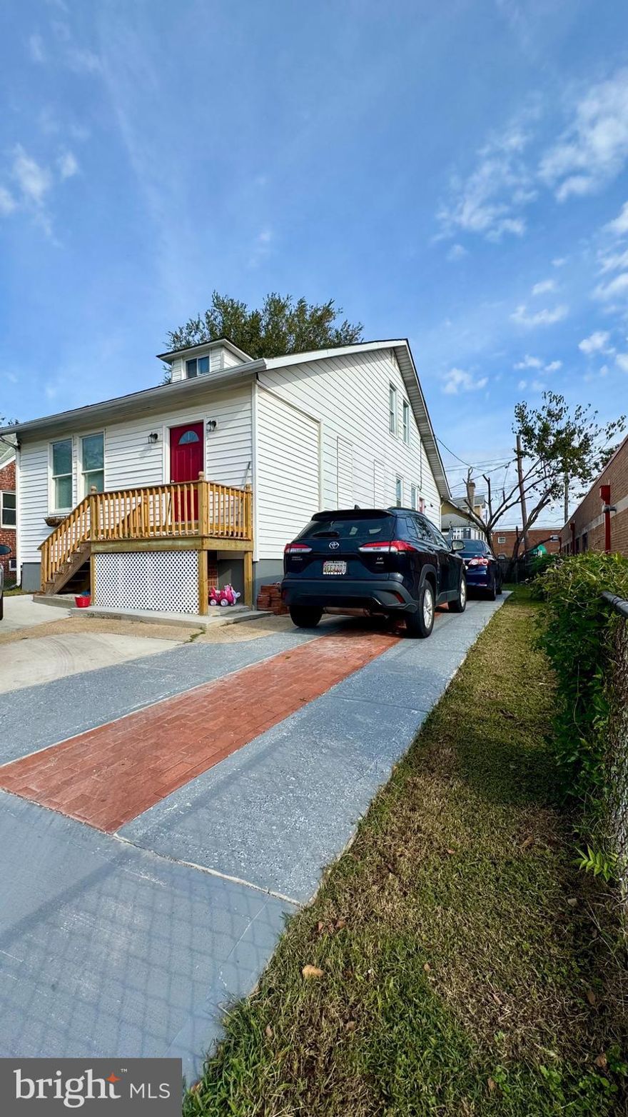 Welcome to 420 Maude Ave. ! This beautiful and renovated home is featuring 4 bedrooms, 2 renovated baths, new AC system, new kitchen, fully finish basement adds another family room, also there is brand new  a spacious 5 space parking. conveniently located close to the interstate 895 and 95.