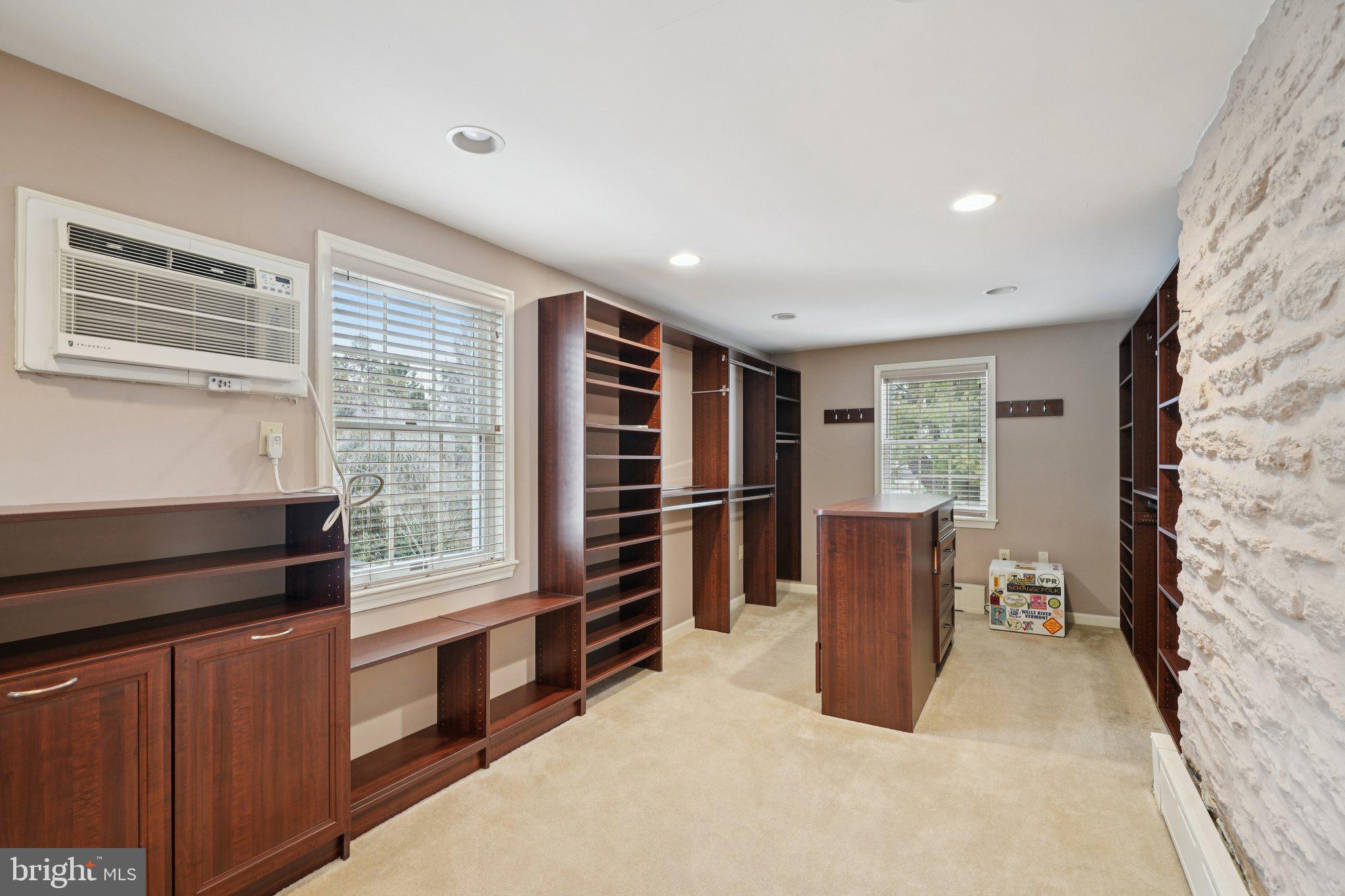 ELKINS PARK - Residential