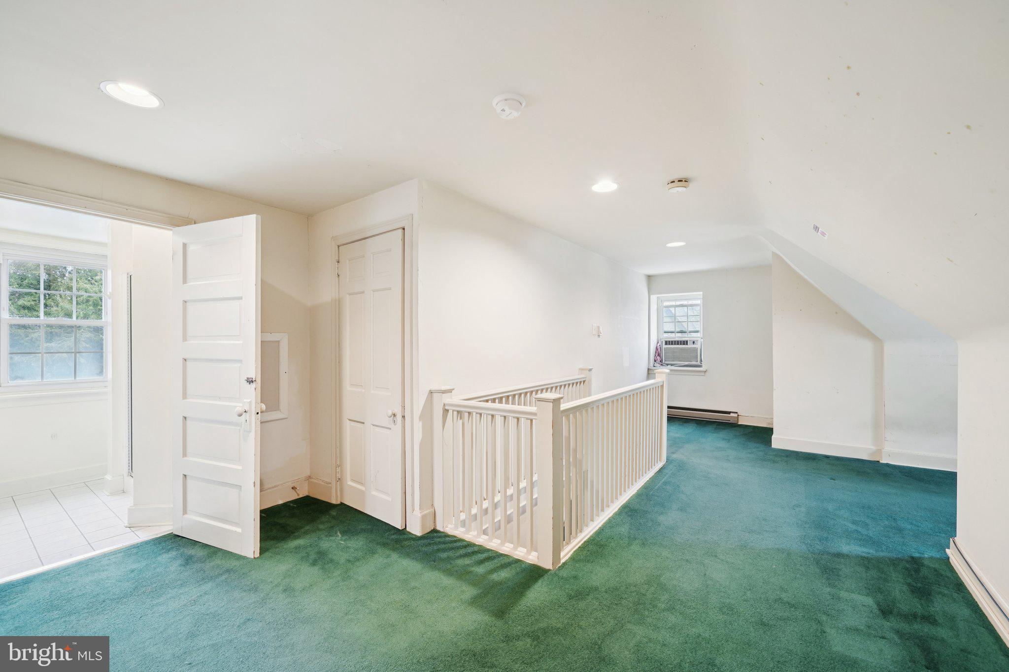 ELKINS PARK - Residential