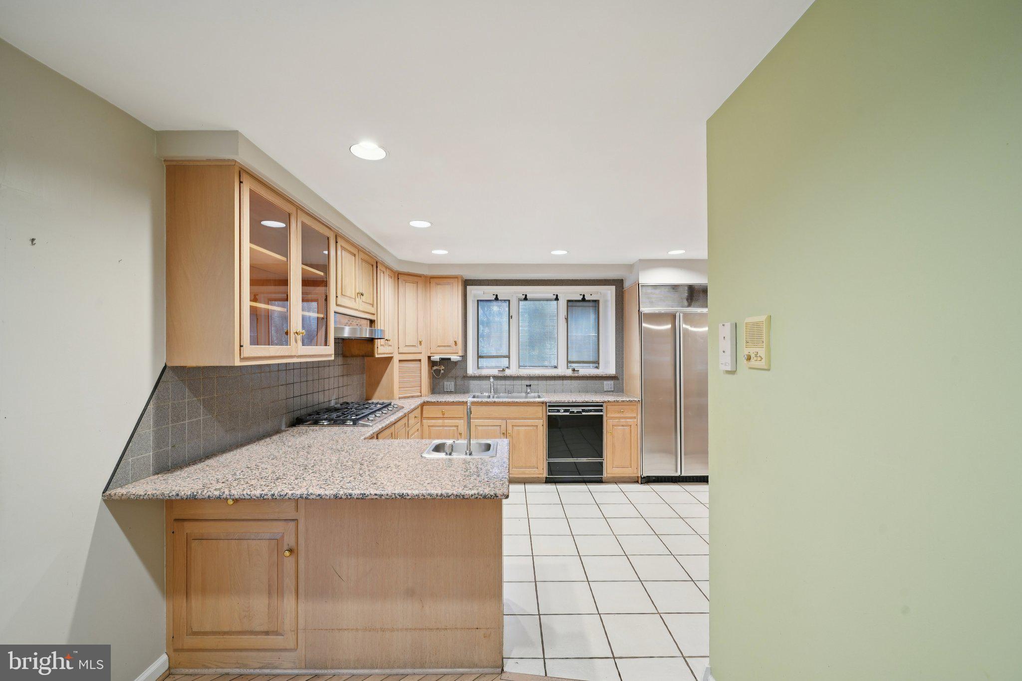 ELKINS PARK - Residential