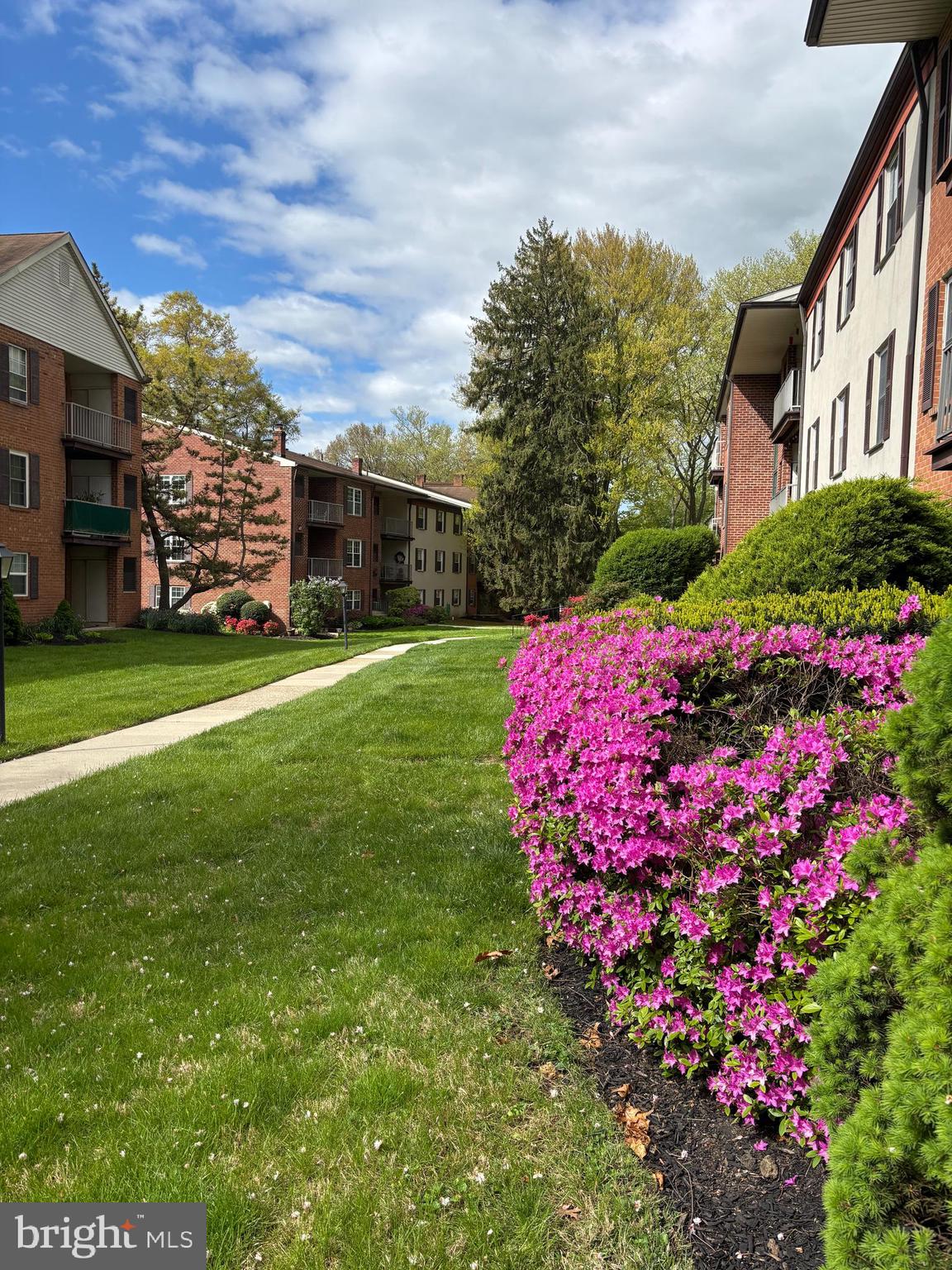 GLENHARDIE - Residential Lease