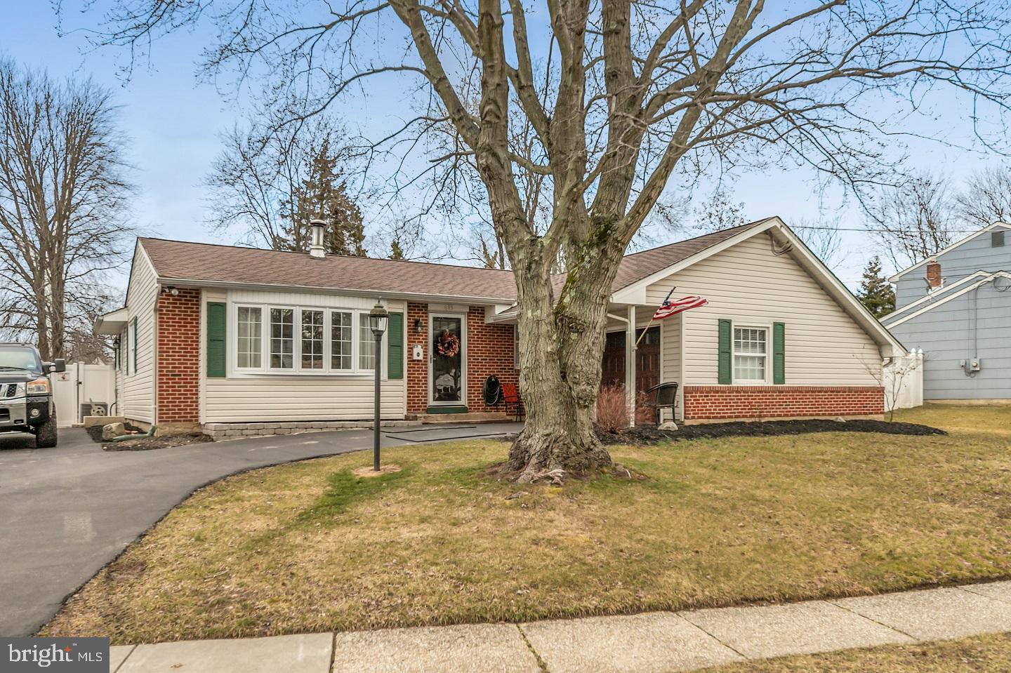 615 LESTERSHIRE DRIVE