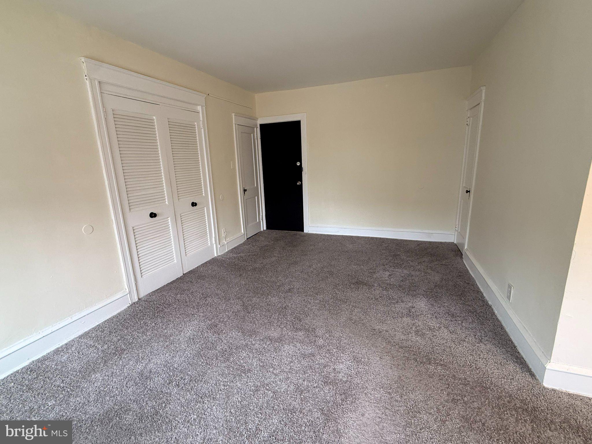 260 N WYCOMBE AVENUE 200
