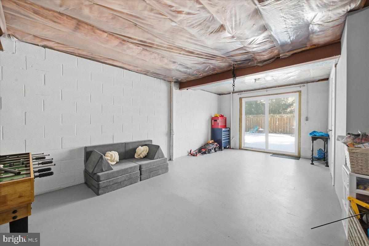 WHITTIER POND - Residential