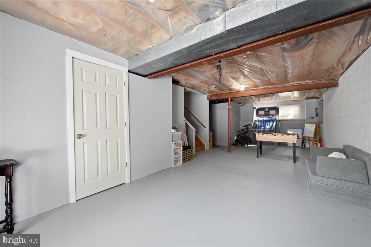 WHITTIER POND - Residential